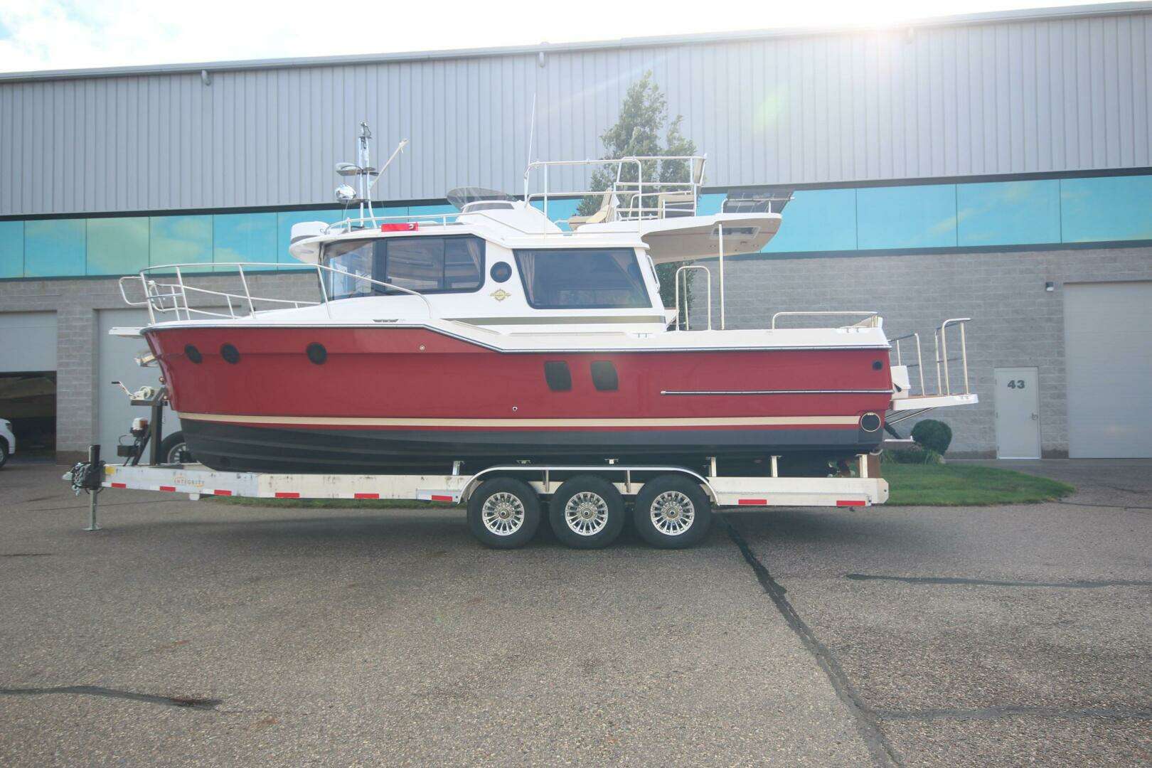 2025 Ranger Tugs R-29 Command Bridge Luxury Edition - Image 7