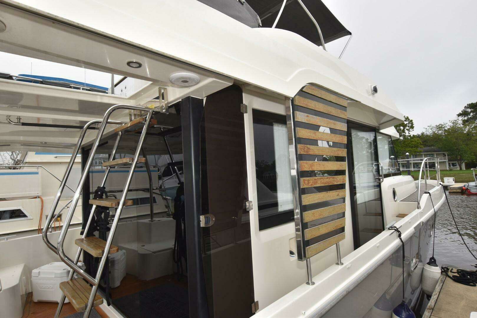 2023 Beneteau Swift Trawler 41 Fly - Image 3