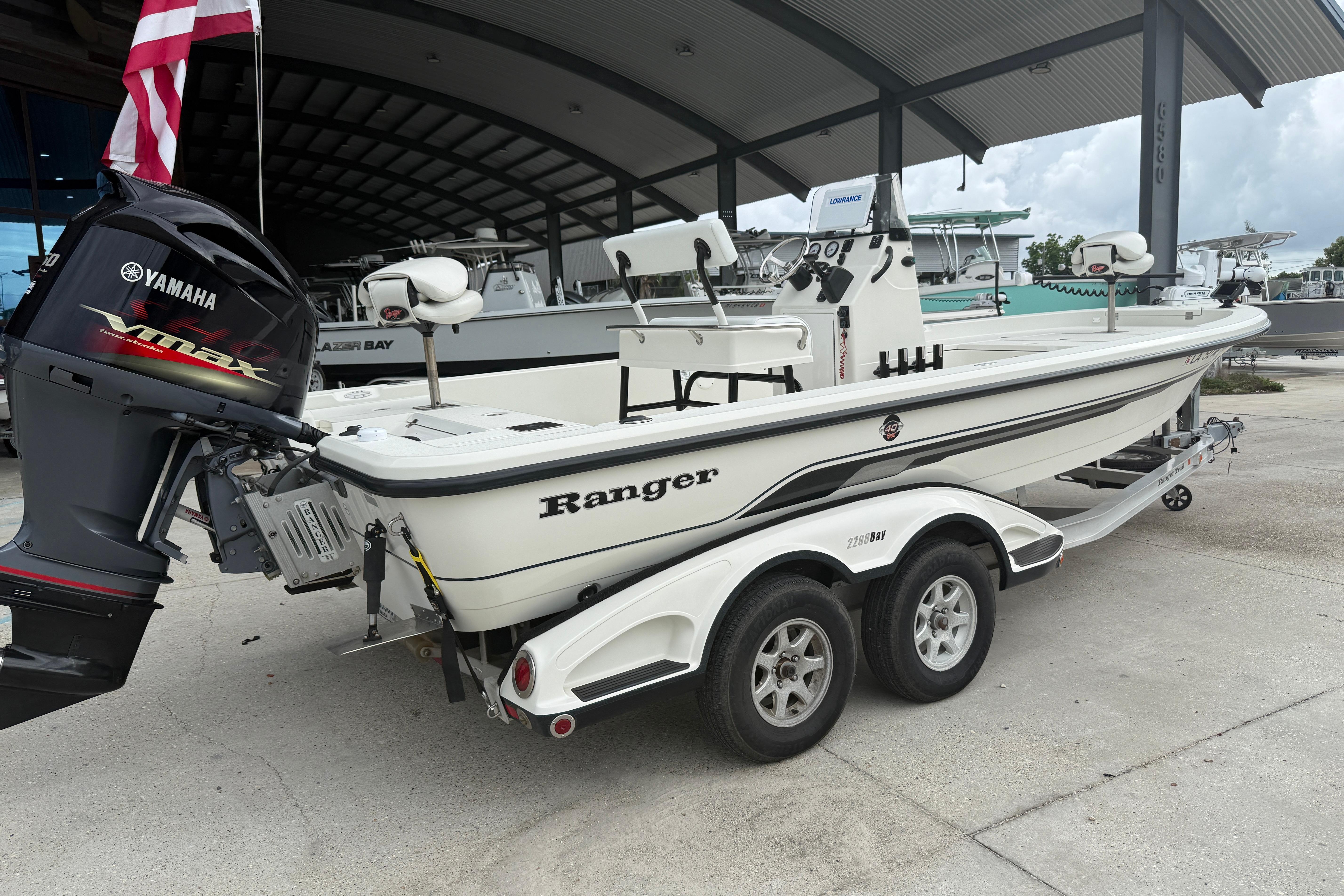 2007 Ranger 2200 Bay Ranger boat with Yamaha VMAX engine on trailer.
