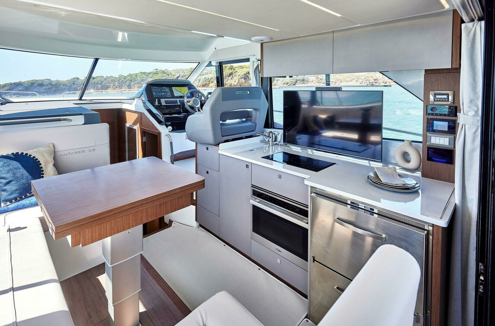 2025 Beneteau Antares 12 - Image 13