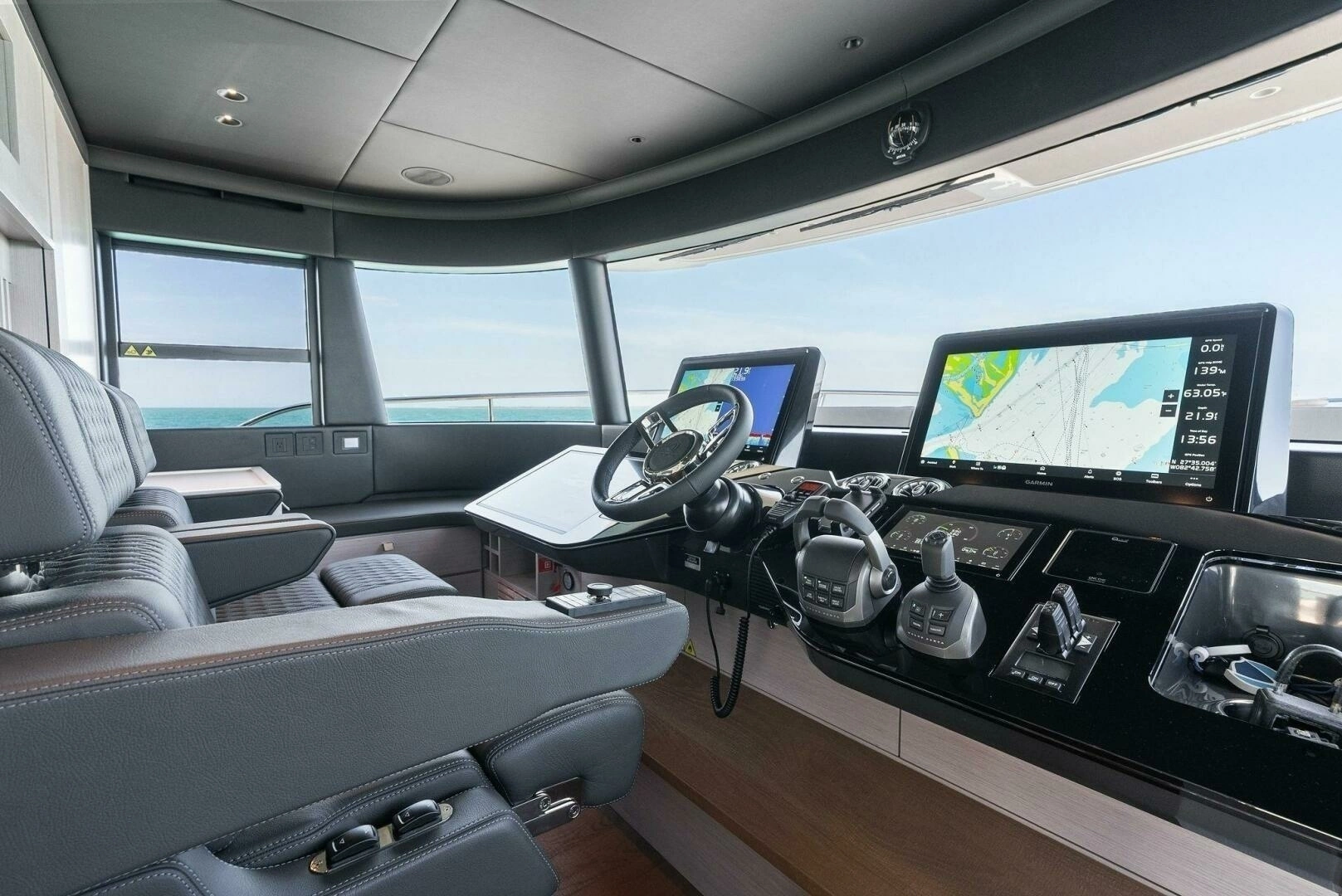2026 Absolute 70 Navetta - Image 10