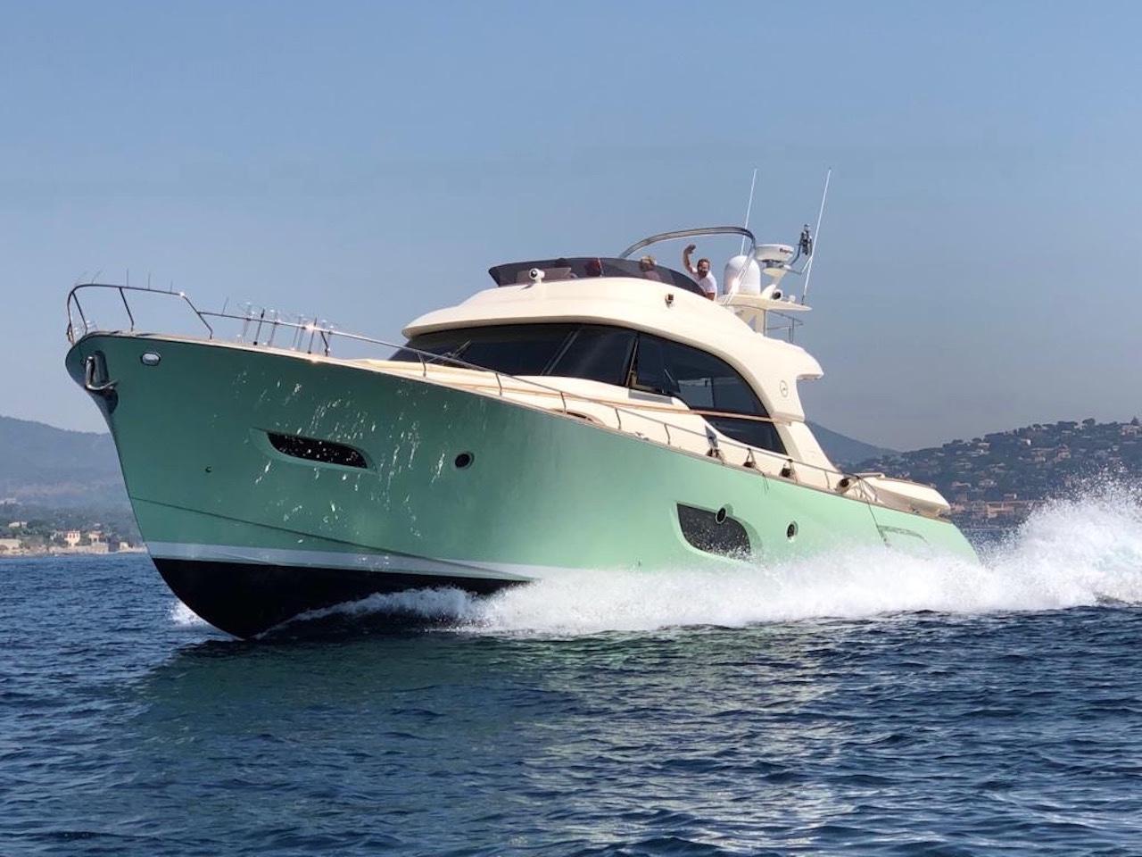2007 Mochi Craft 64' Dolphin