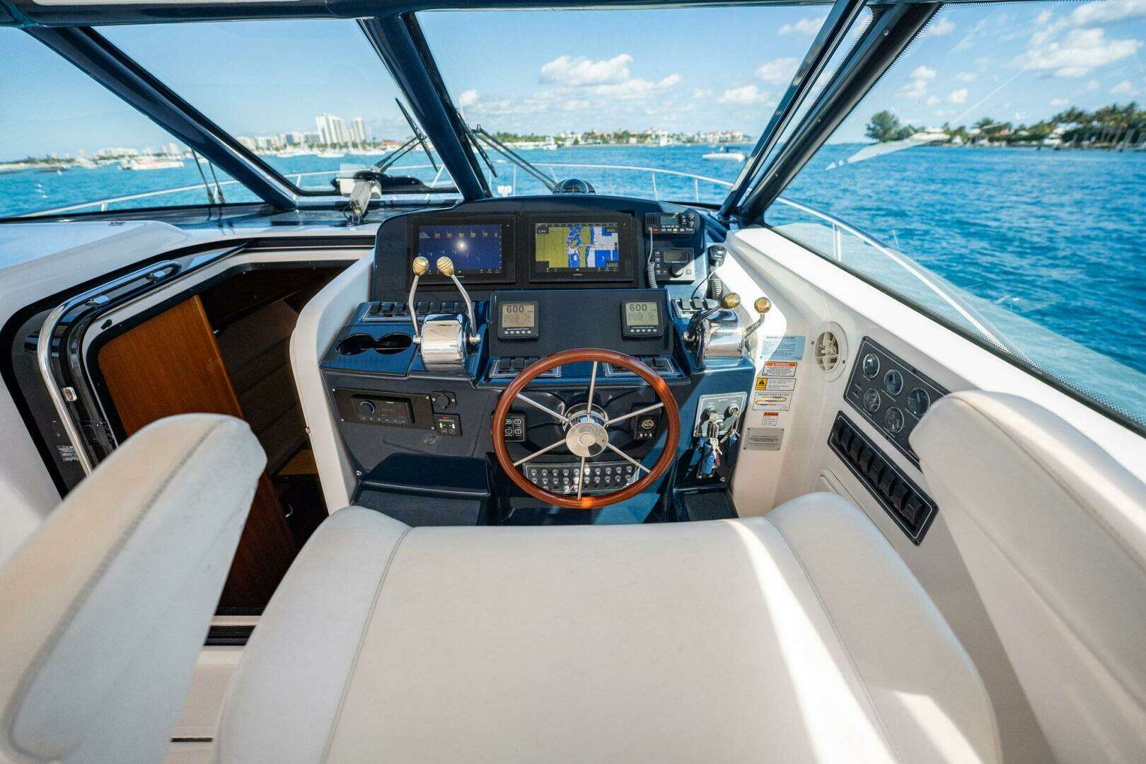 2004 Tiara Yachts 4200 Open - Image 38