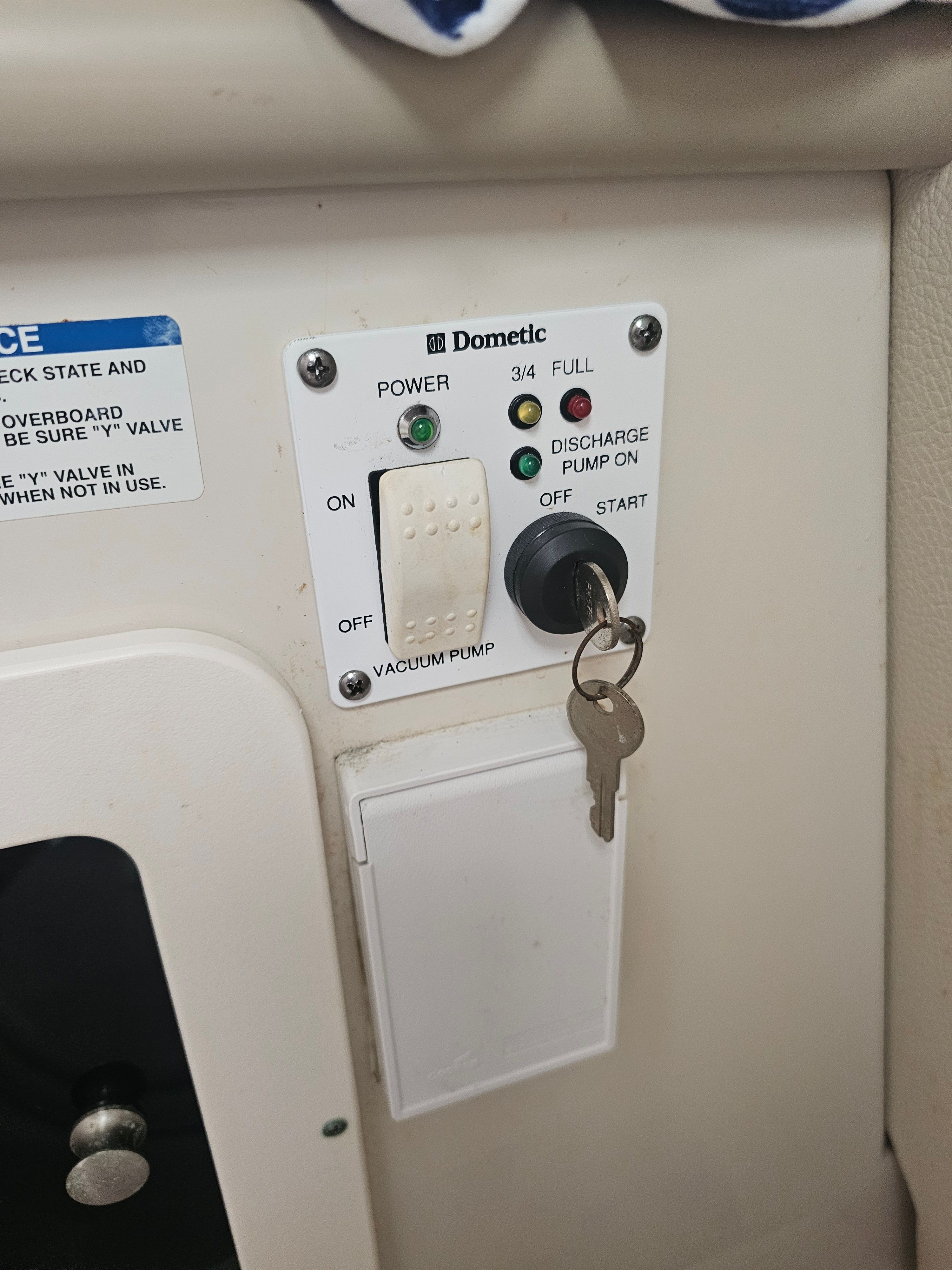 2017 Robalo R265 Walkaround - 33