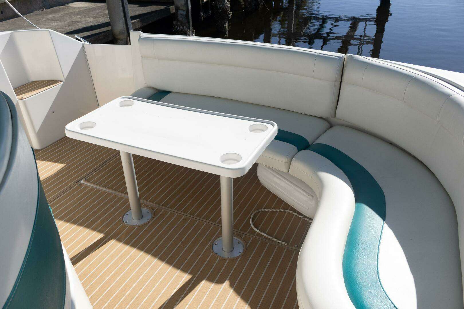 1995 Cruisers ESPRIT 3570 - Image 15