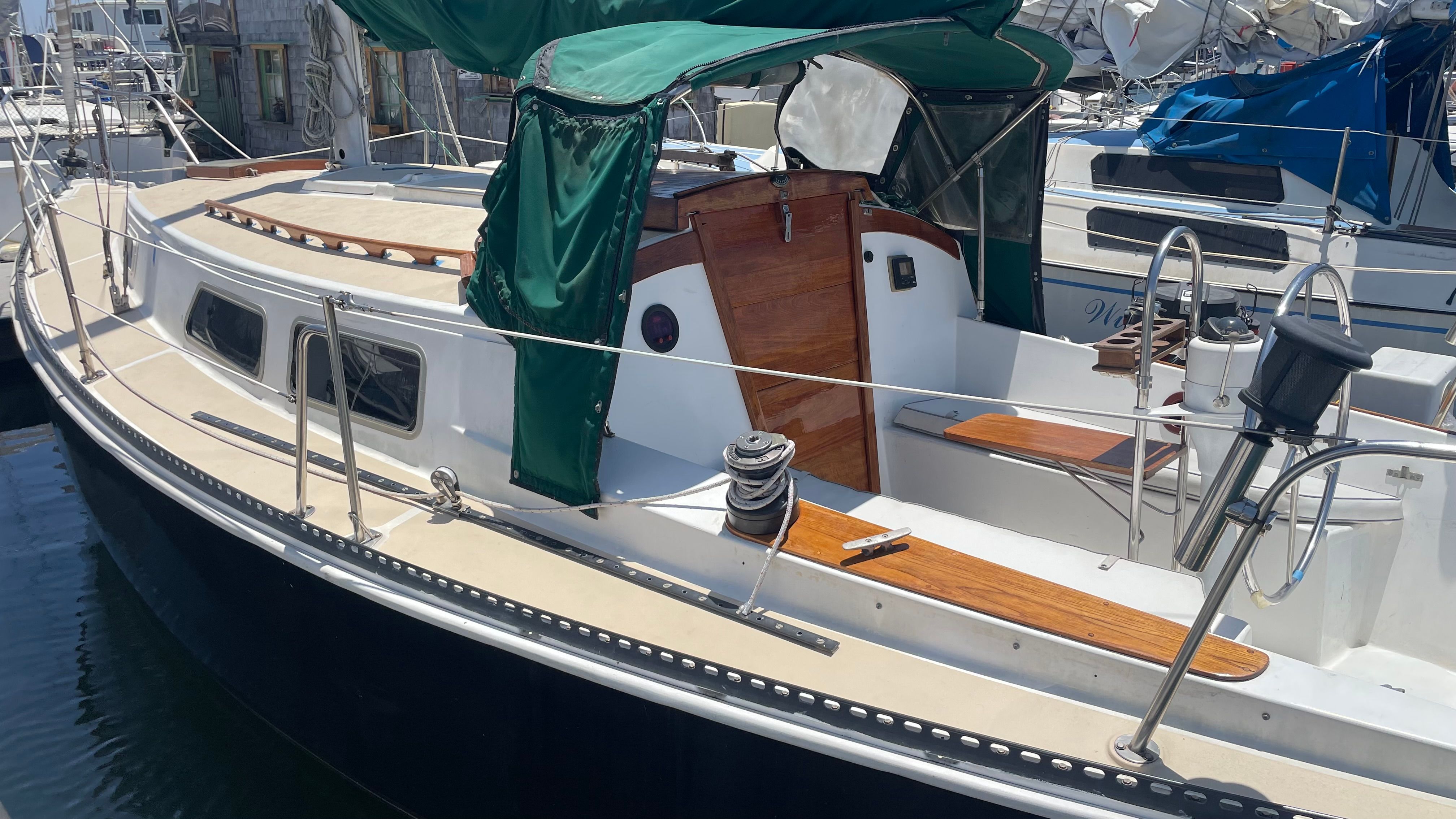 1980 Newport 30