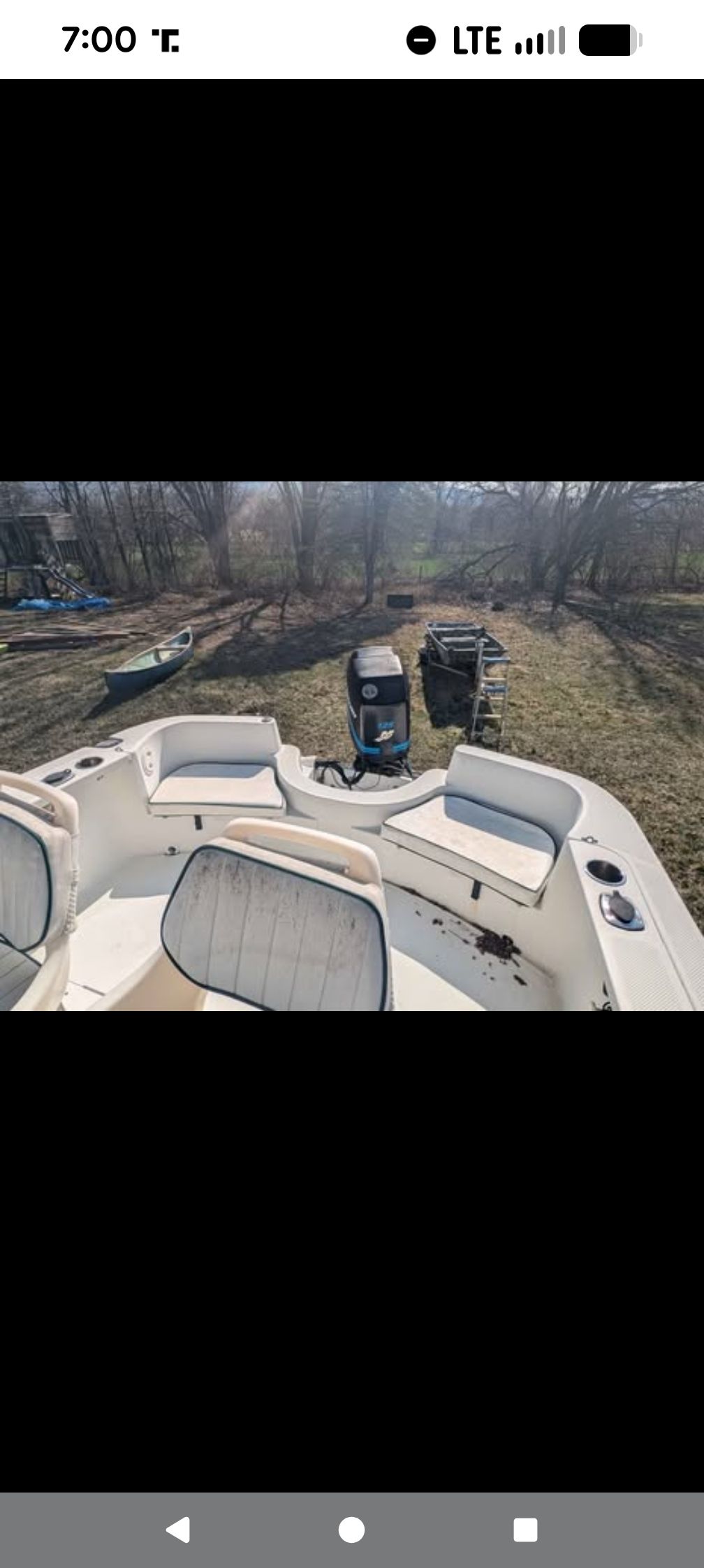Bayliner 1903 Trophy boat on dry land, 2001 model.