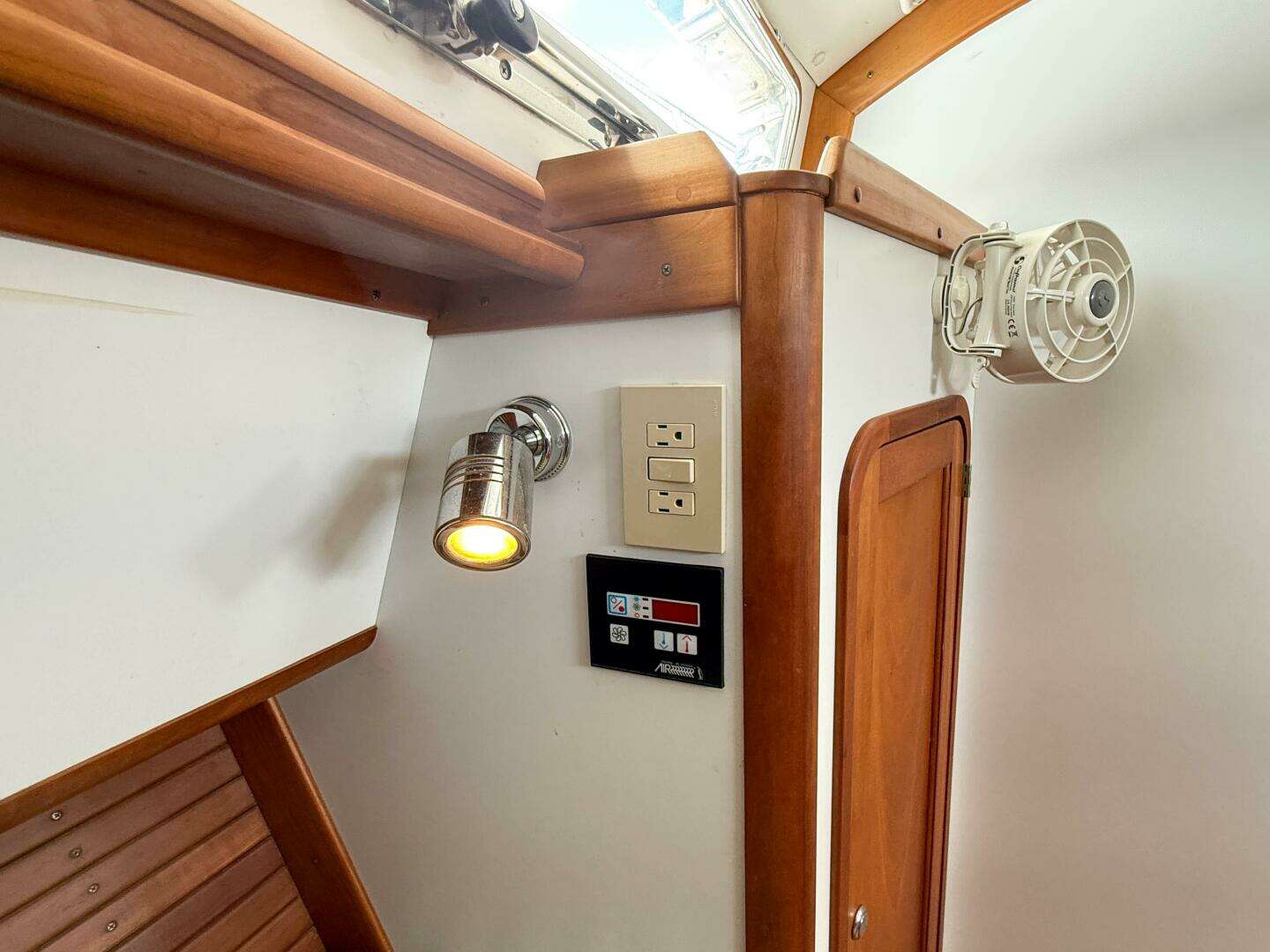 2002 Legacy 34 Express Twin Jet - Image 38