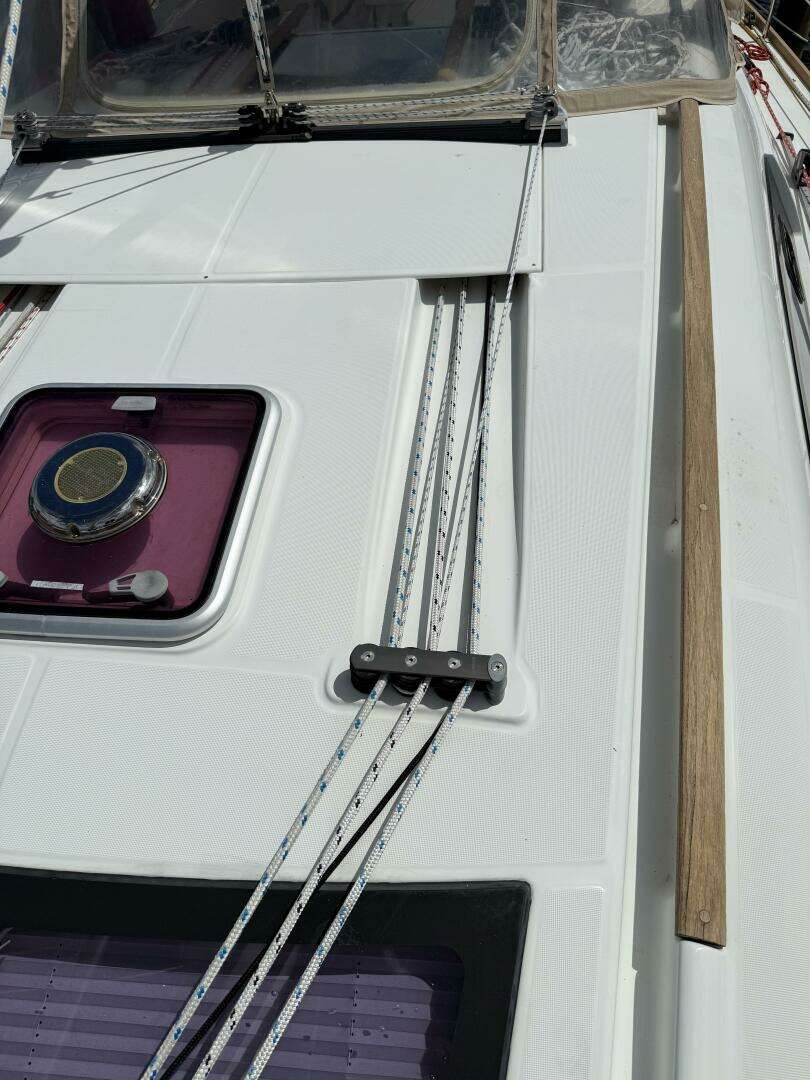 2012 Beneteau 43 - Image 18