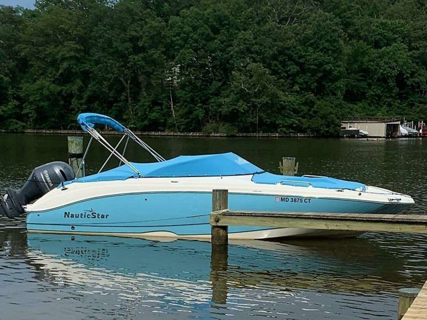 2019 NauticStar 243 DC - Image 5