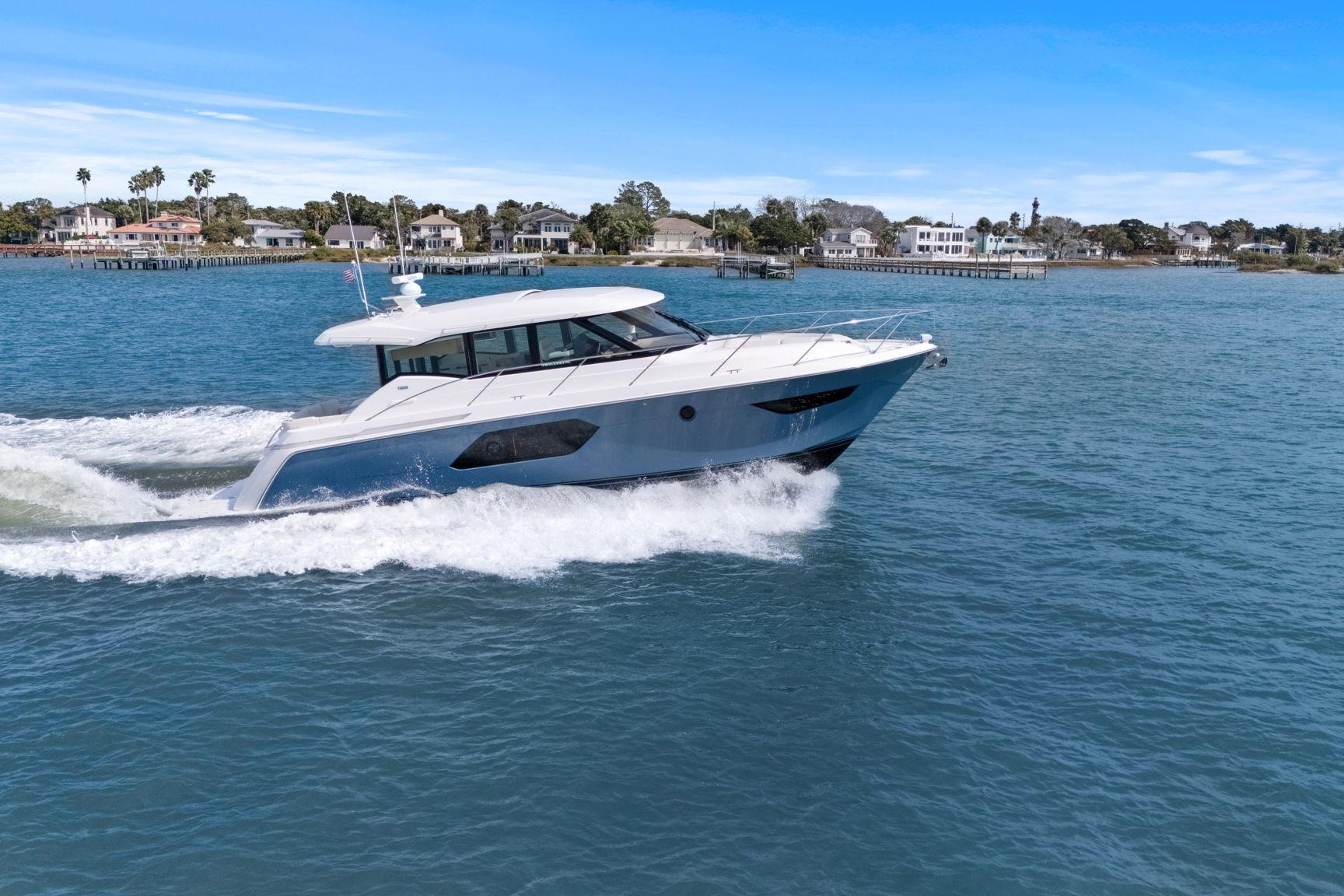 2023 Tiara Yachts C49 Coupe