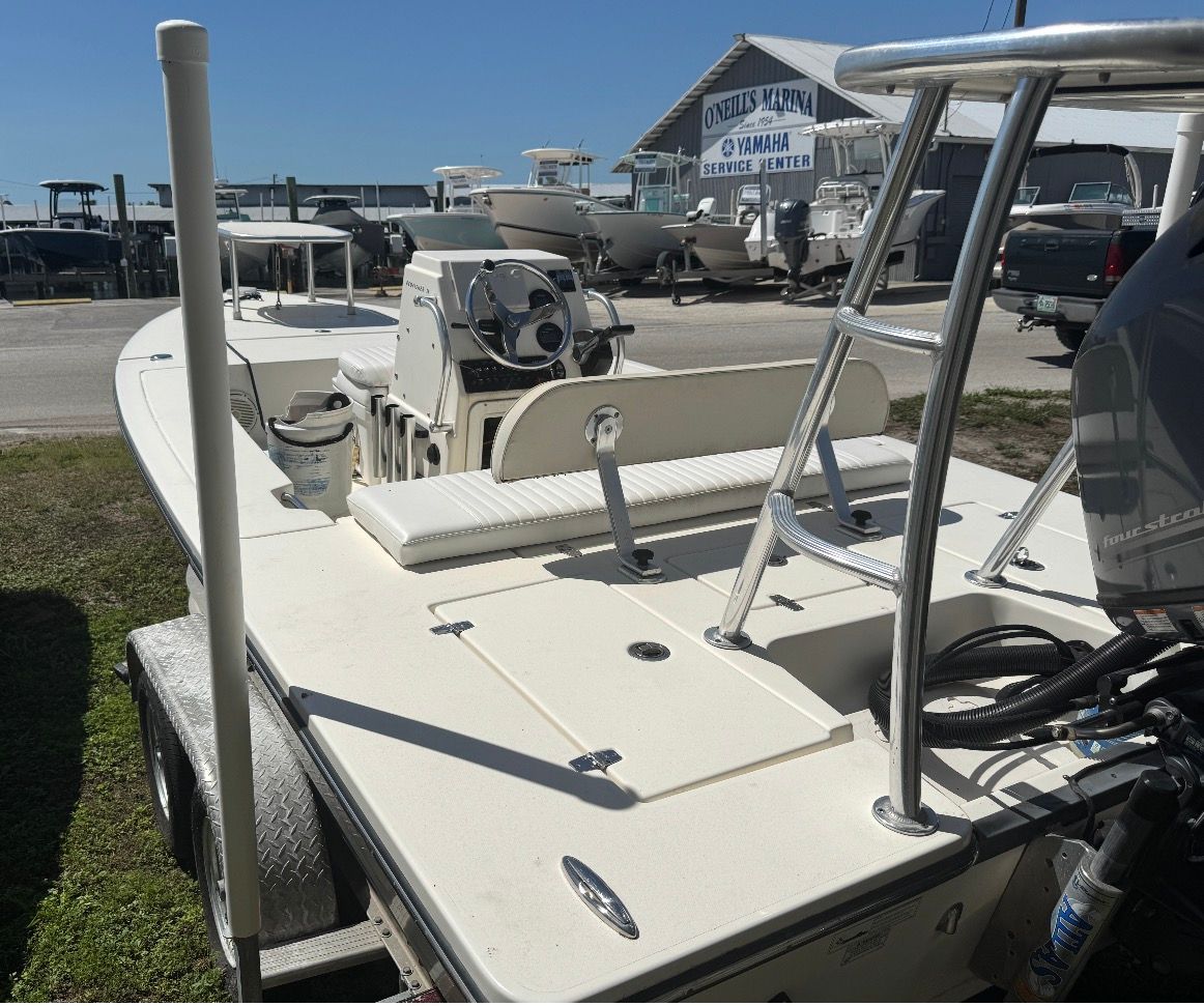 2017 Hewes Redfisher 18 - 12