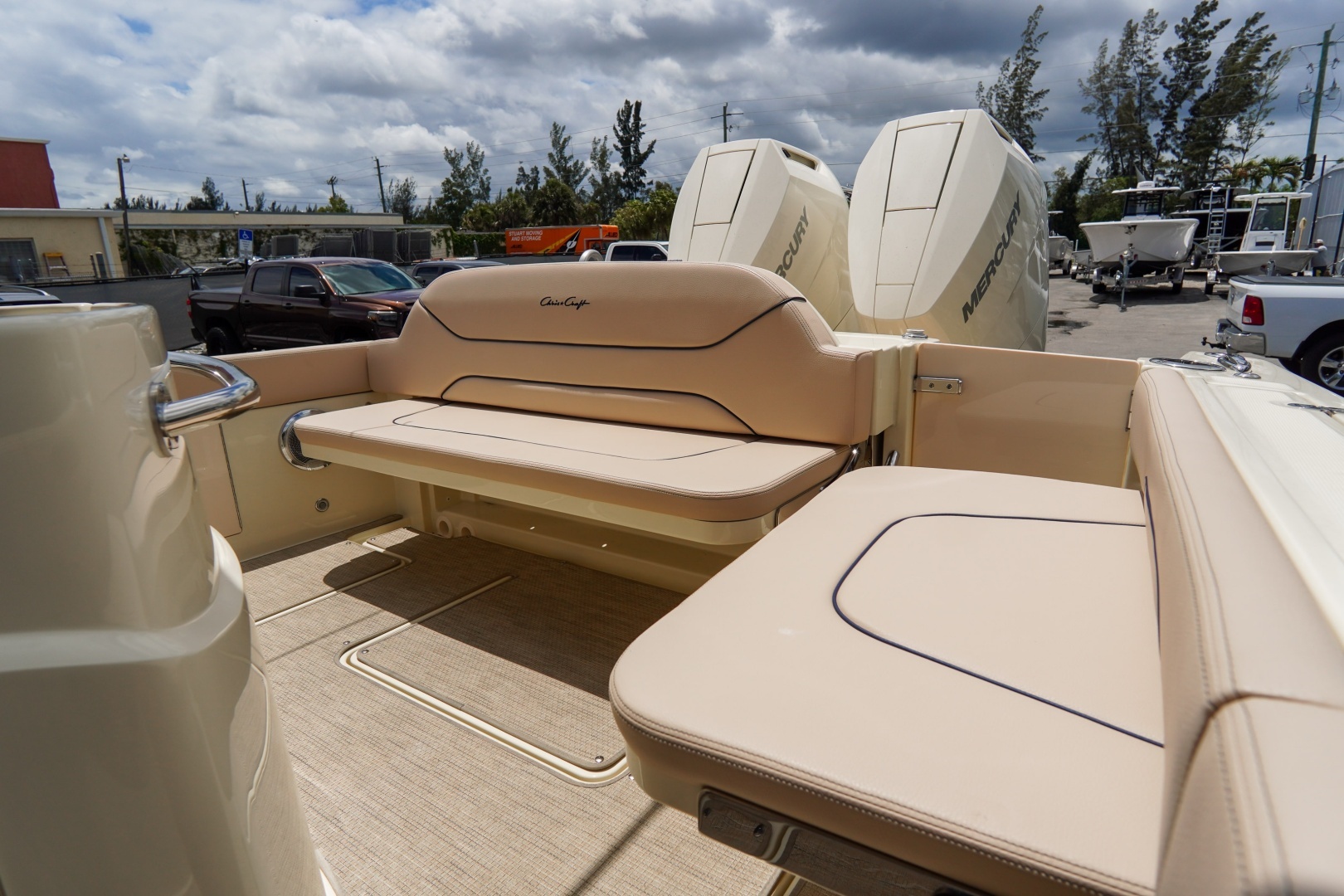 2026 Chris-Craft Catalina - Image 15