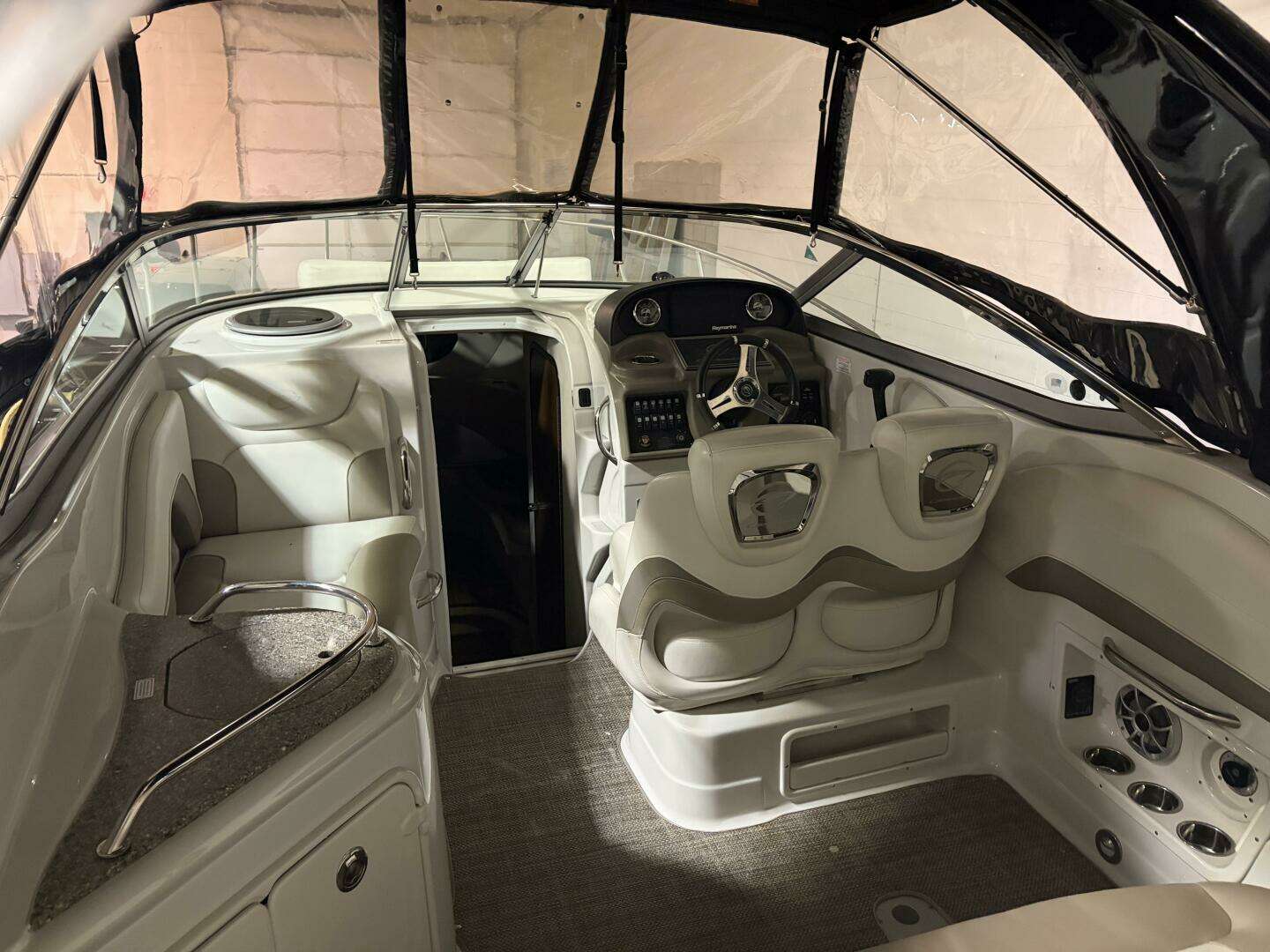 2019 Crownline 264 CR - Image 11