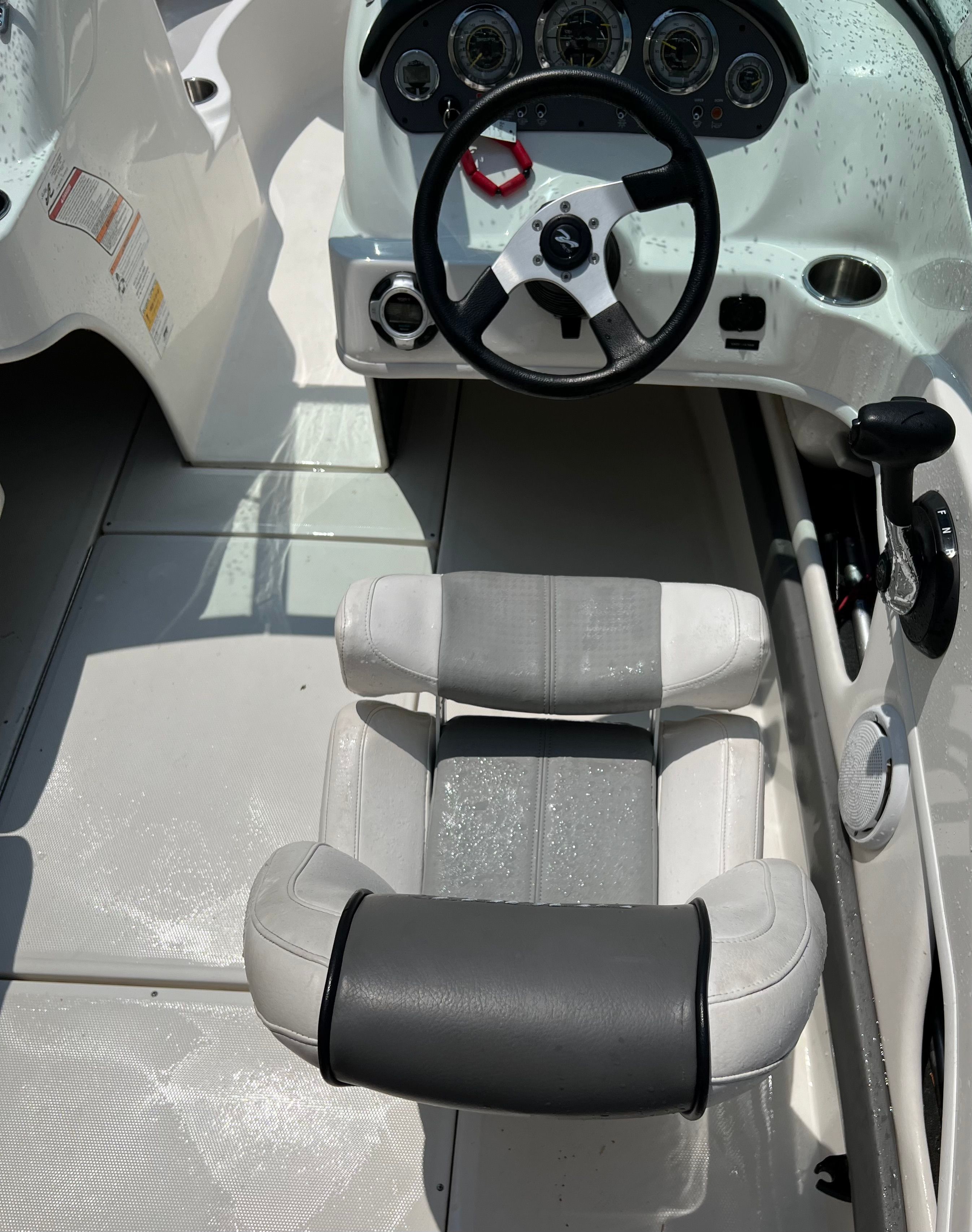 2011 Sea Ray 205 Sport - 8