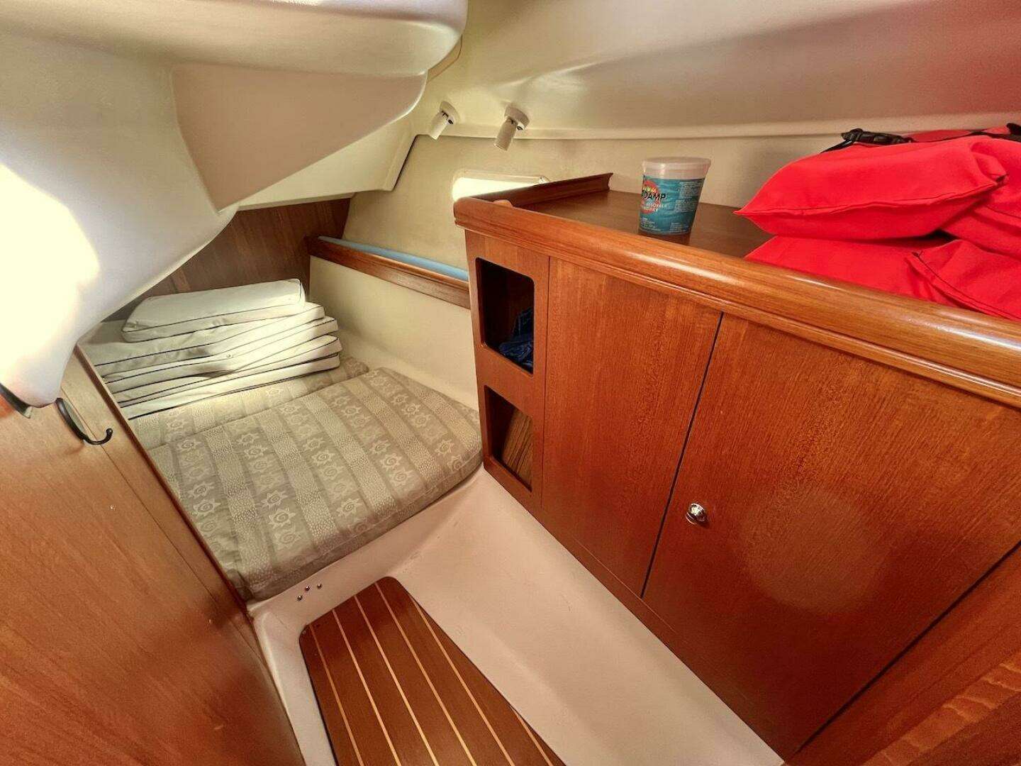 2002 Hunter 326 - Image 20