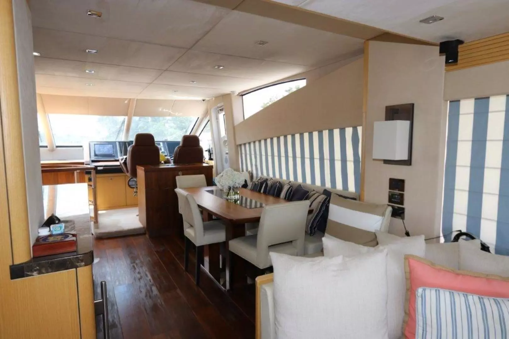 2015 Sunseeker Yacht - Image 12