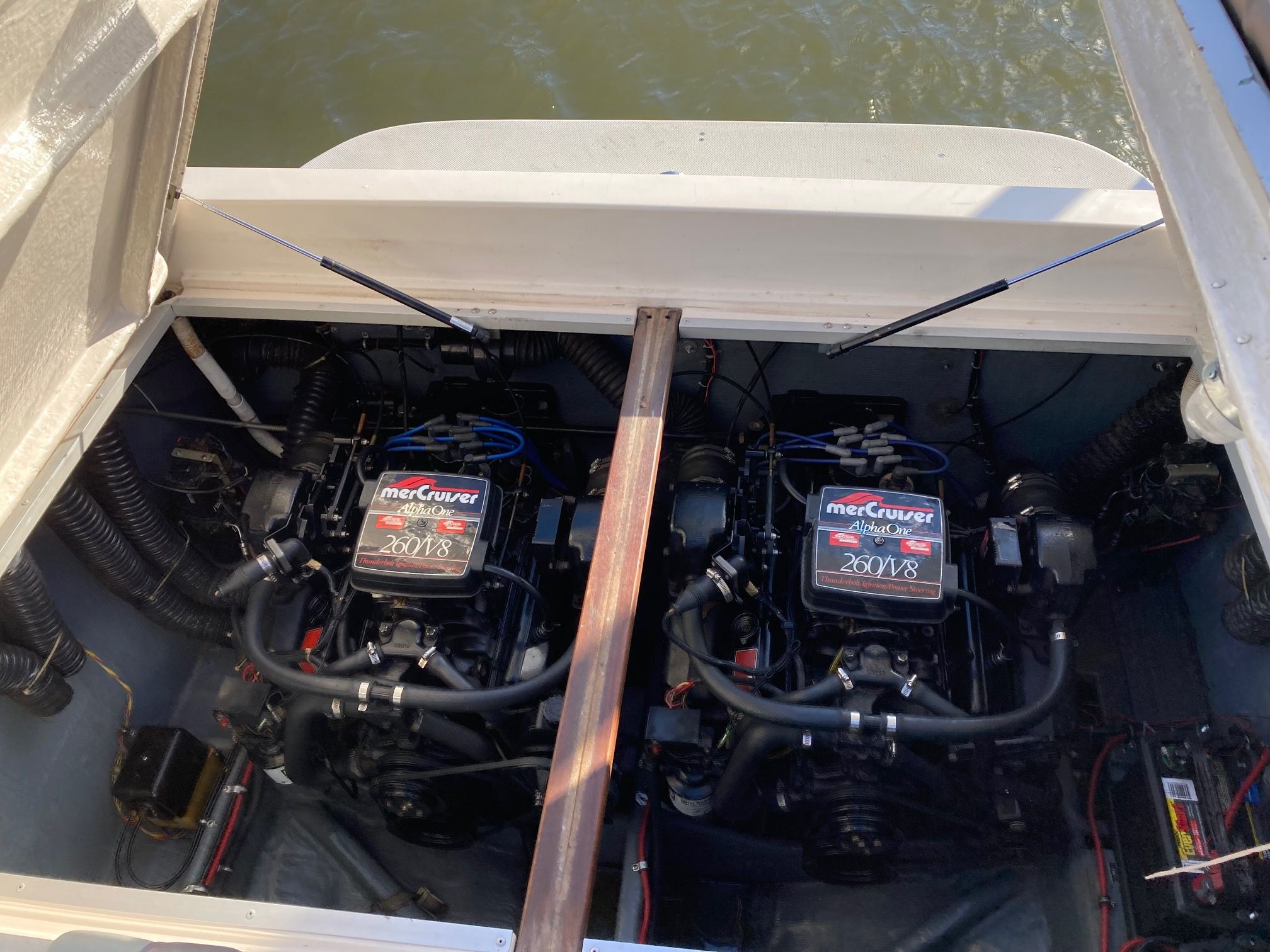 1986 Chris-Craft 260 Stinger - 11