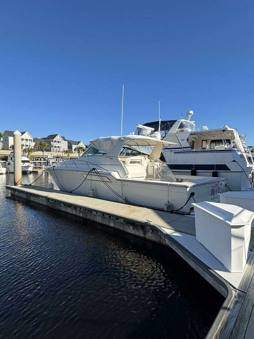 1993 Tiara Yachts 4300 Convertible - Image 7