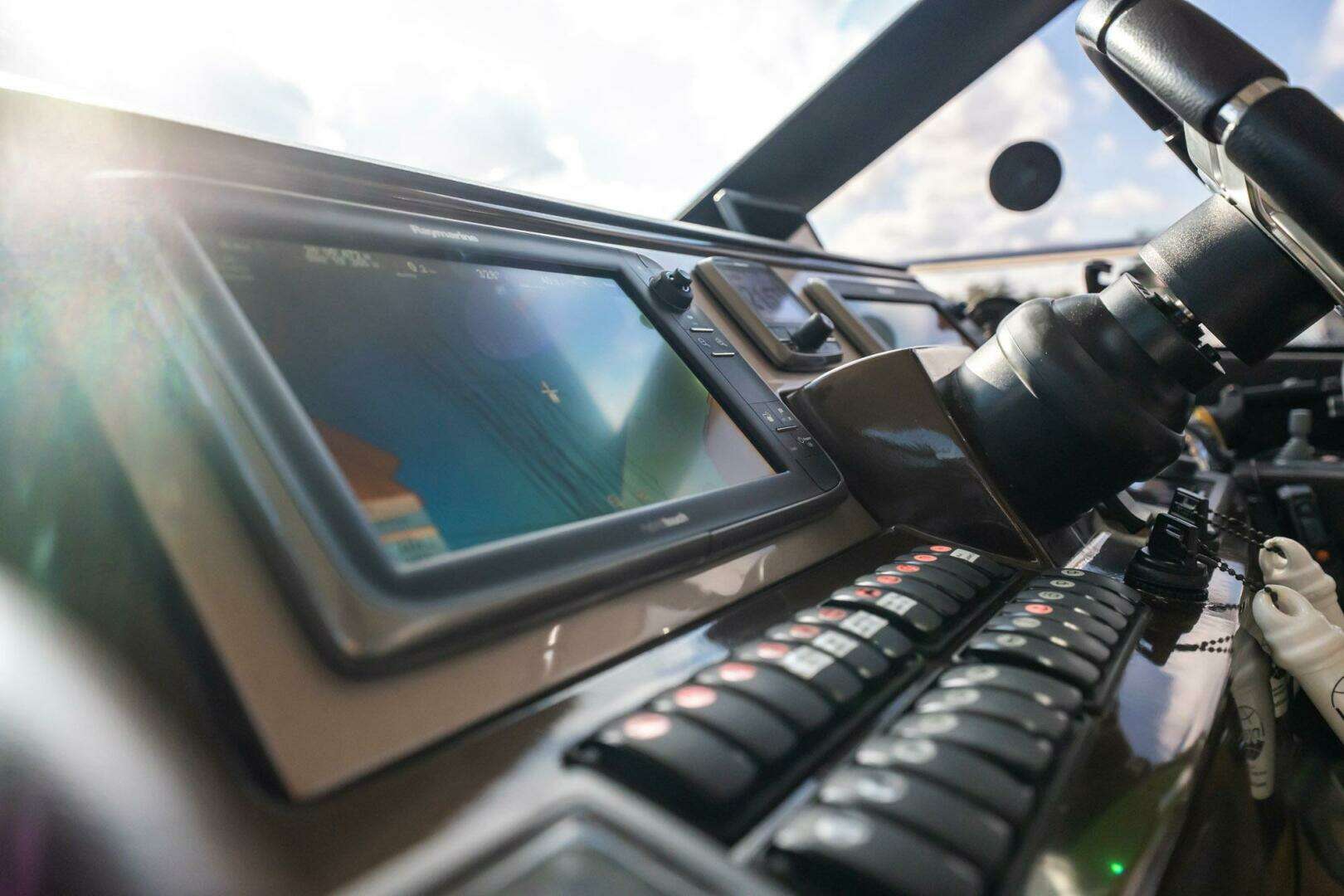 2013 Prestige 500 S - Image 44