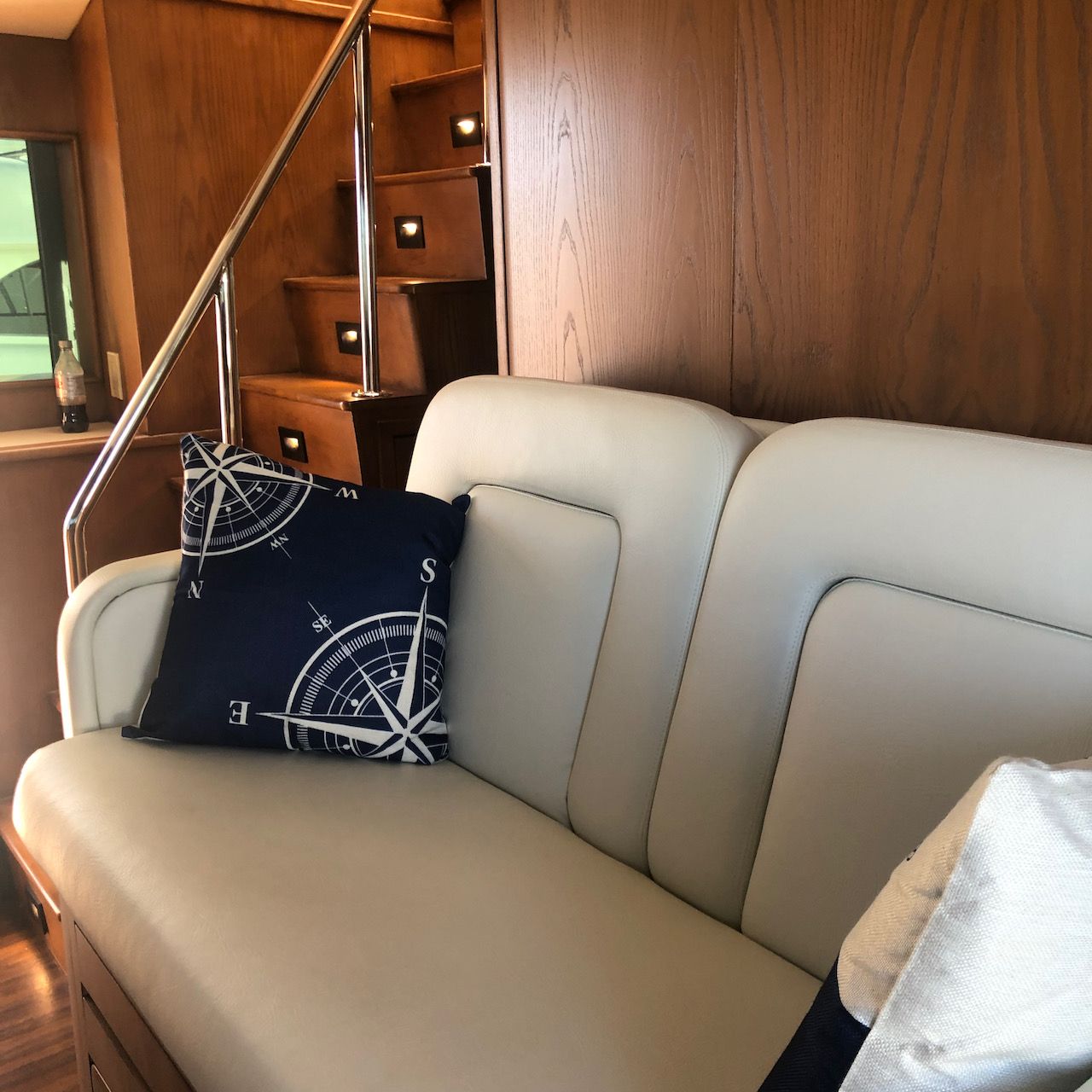 1996 Hatteras Cockpit Motoryacht - 13