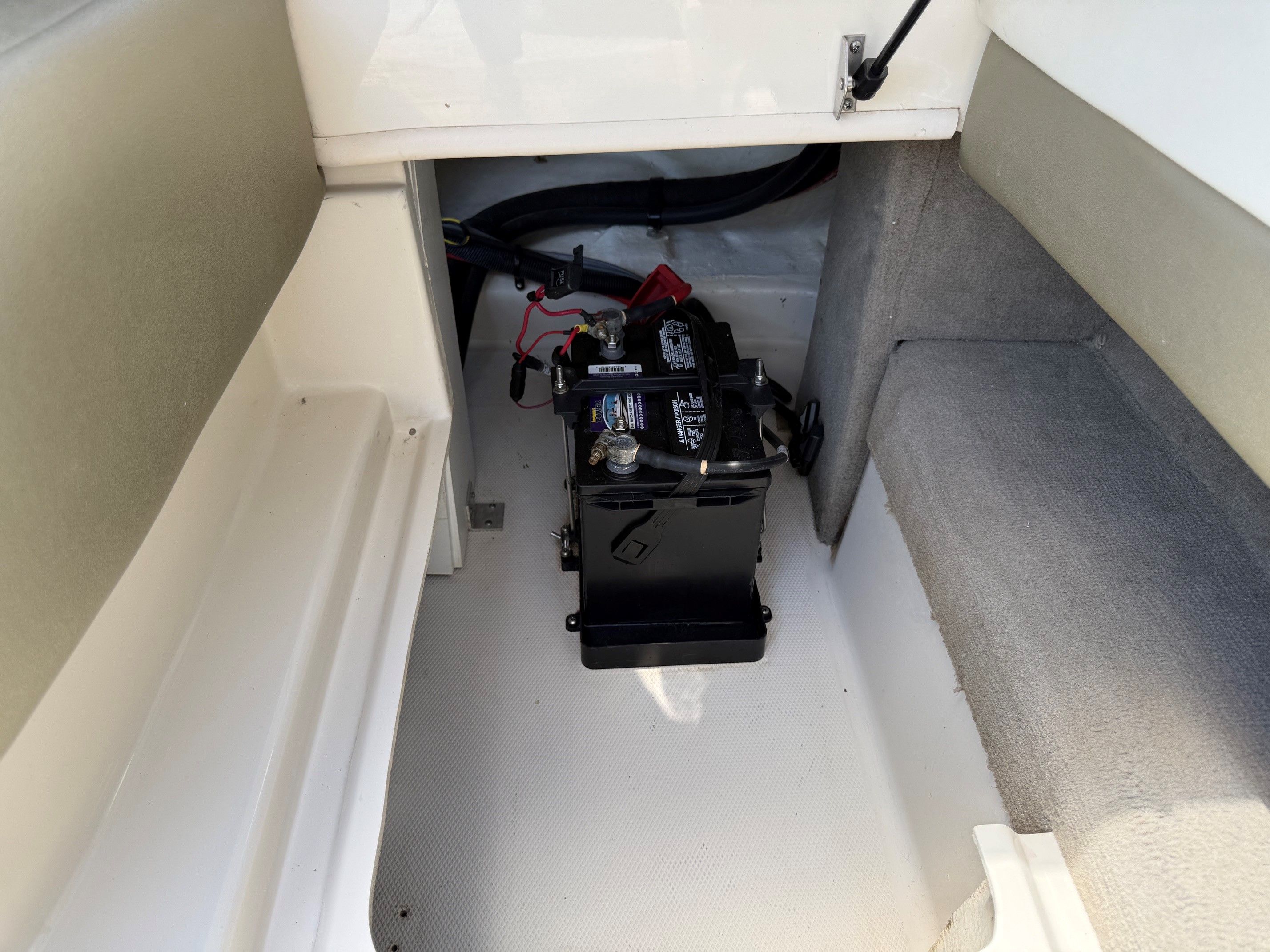 2007 Sea Ray 220 Select - 33