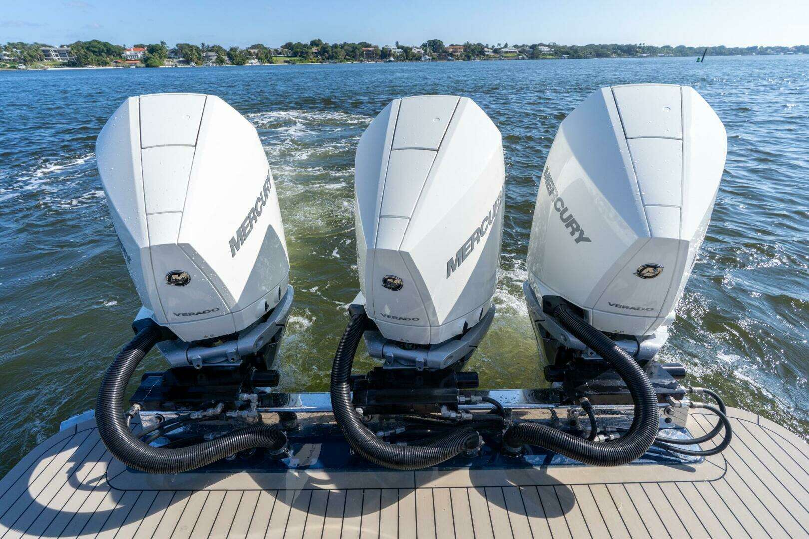 2023 Scout 355 LXF - Image 20