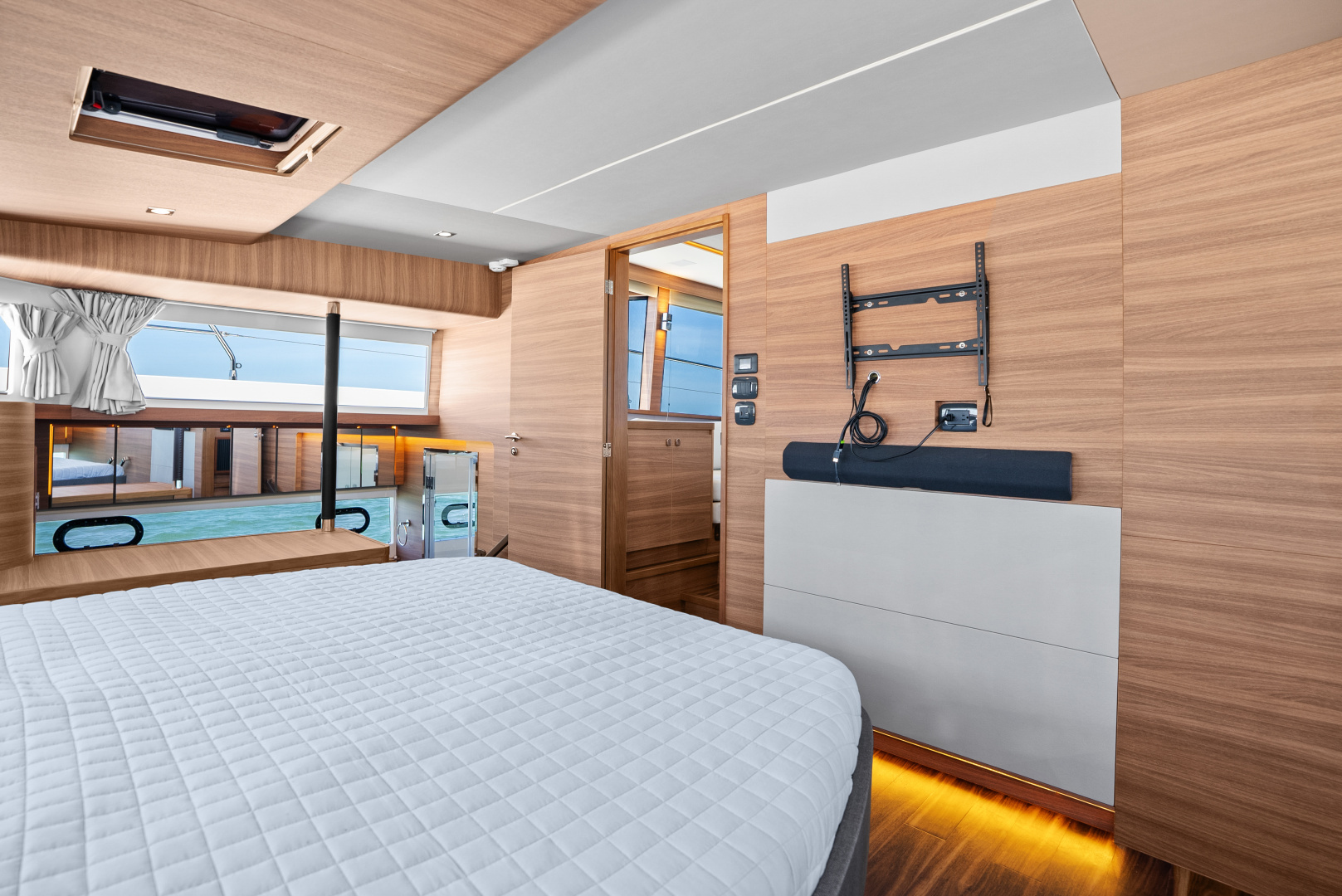 2026 Aquila 54 Yacht - Image 94