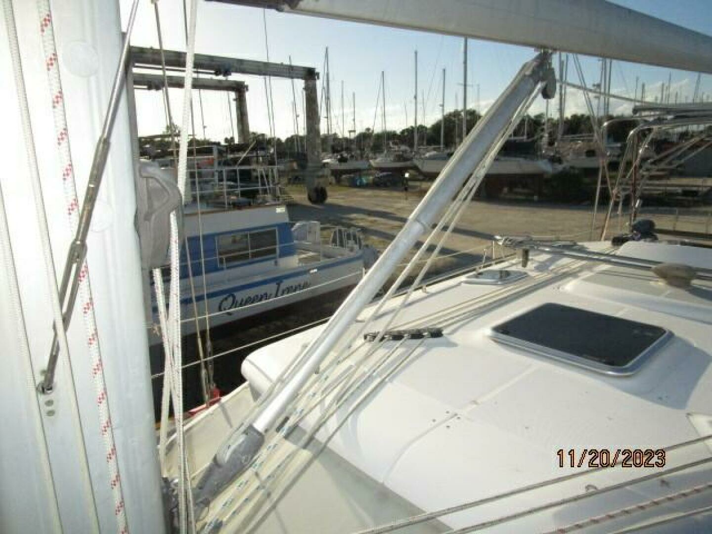 2008 Hunter H41 Deck Salon - Image 17