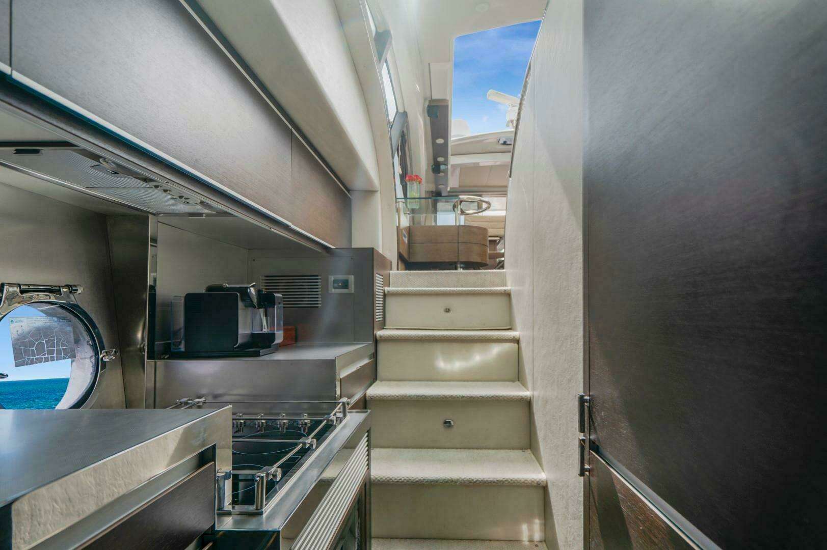 2007 Azimut 68S - Image 34