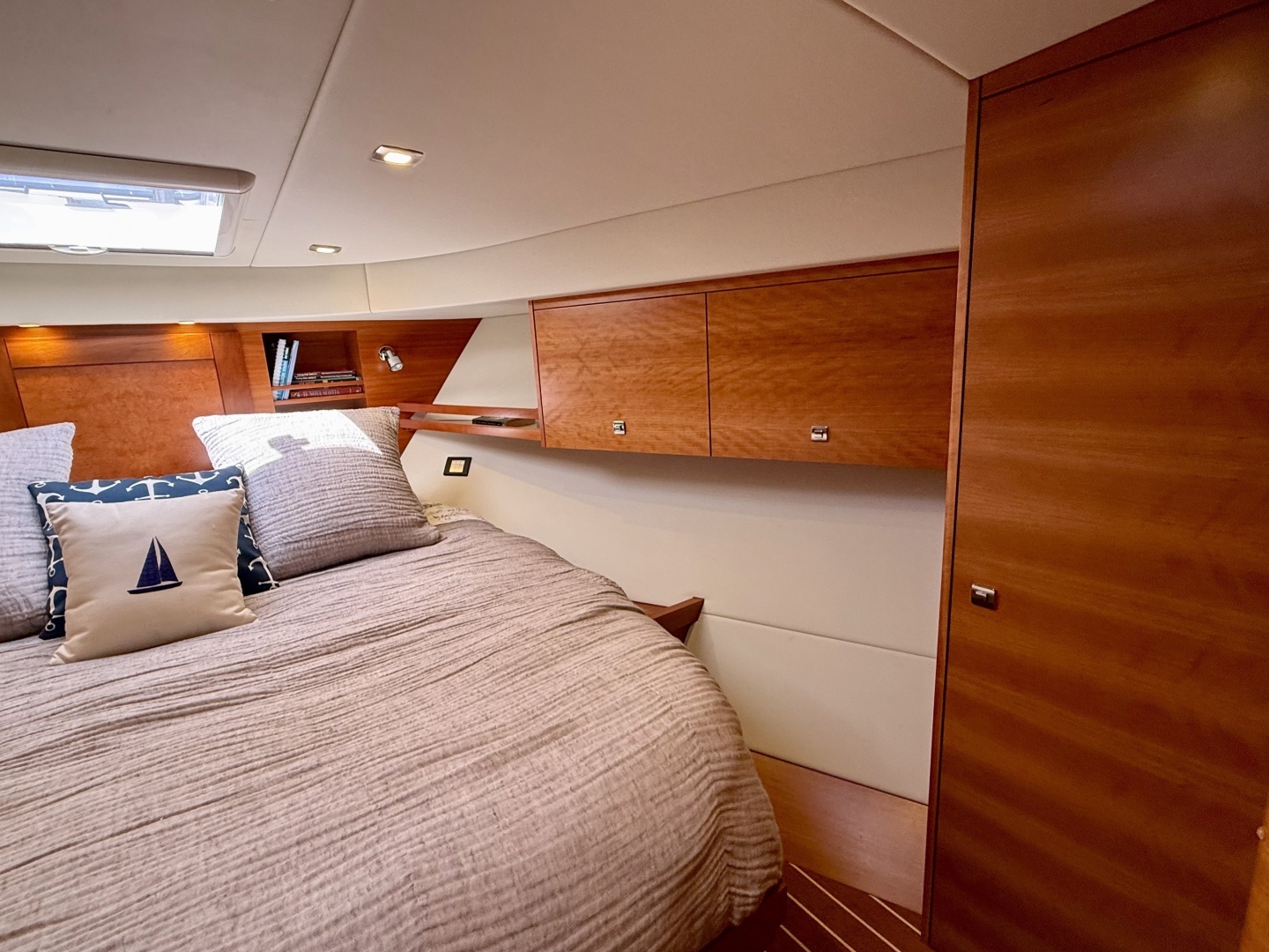 2015 Coastal Craft 45-IPS - Image 59