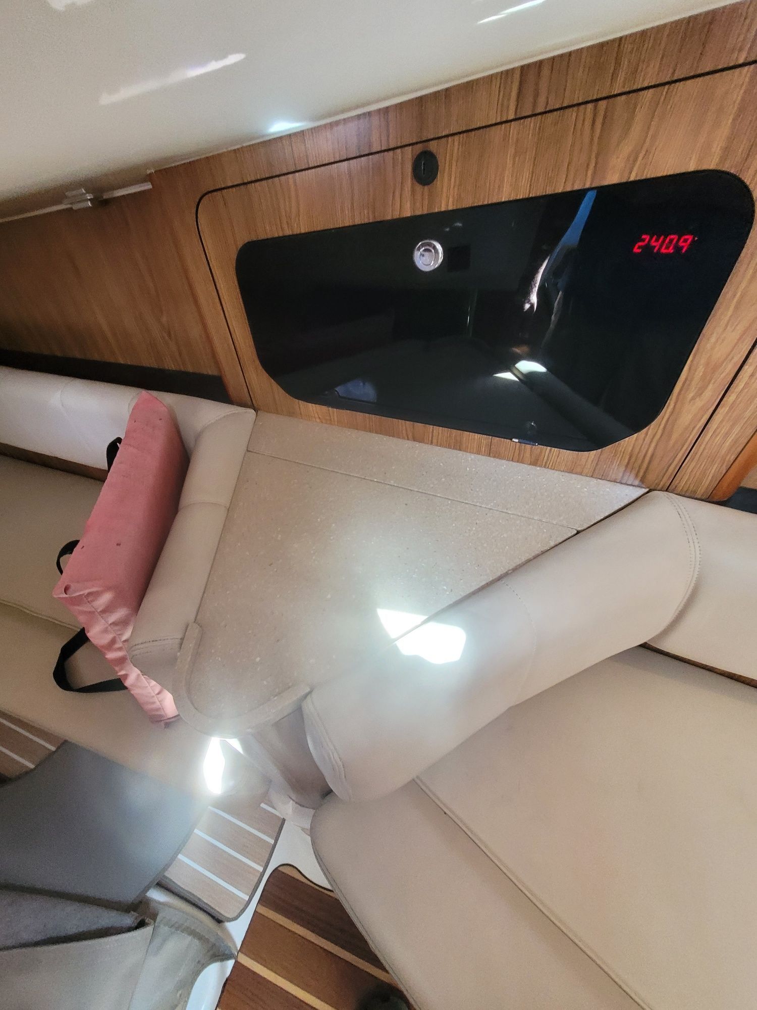 2009 Pursuit OS 375 Offshore - 12