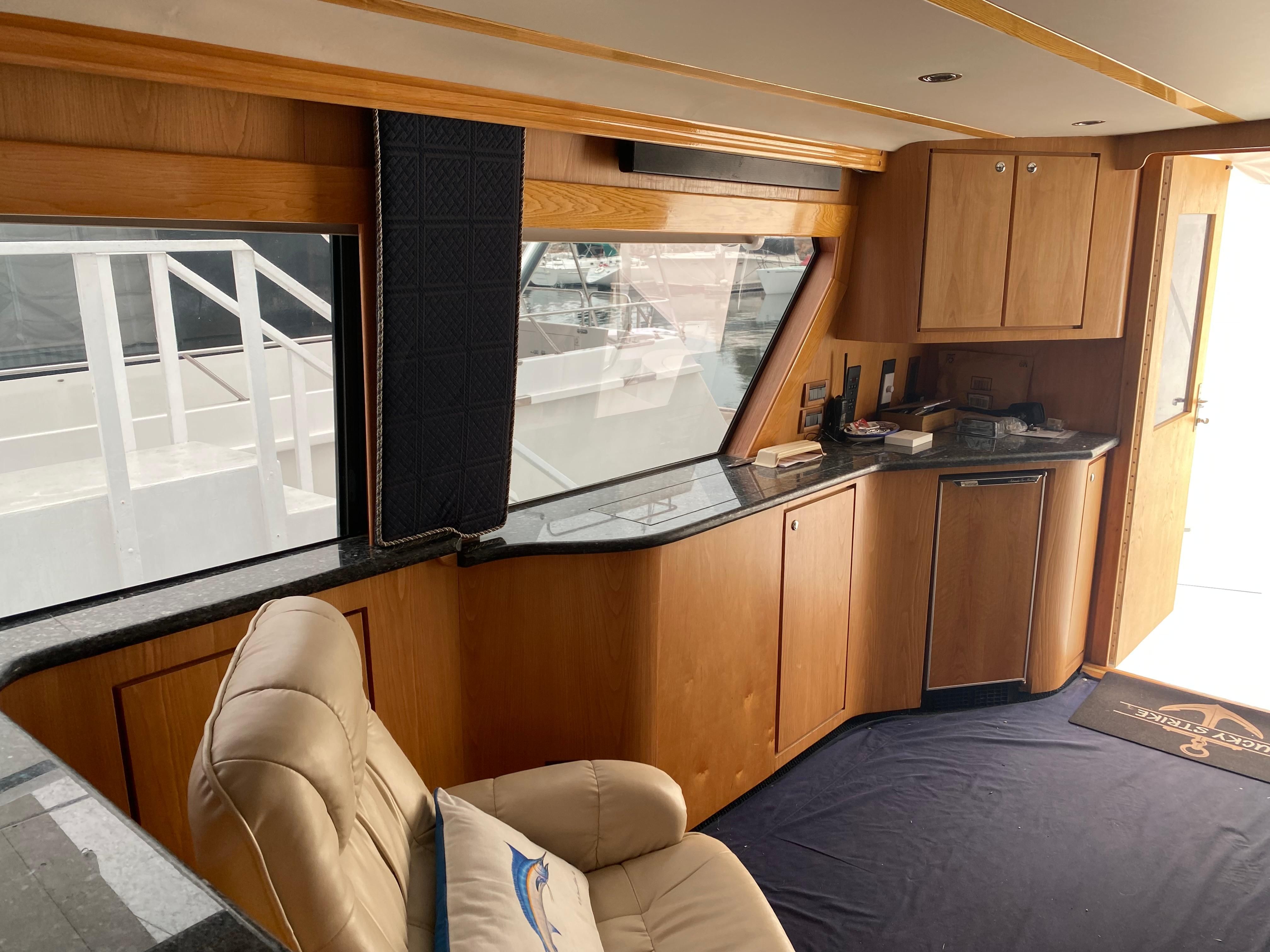 1988 Hatteras 65 Sportfisher - 29