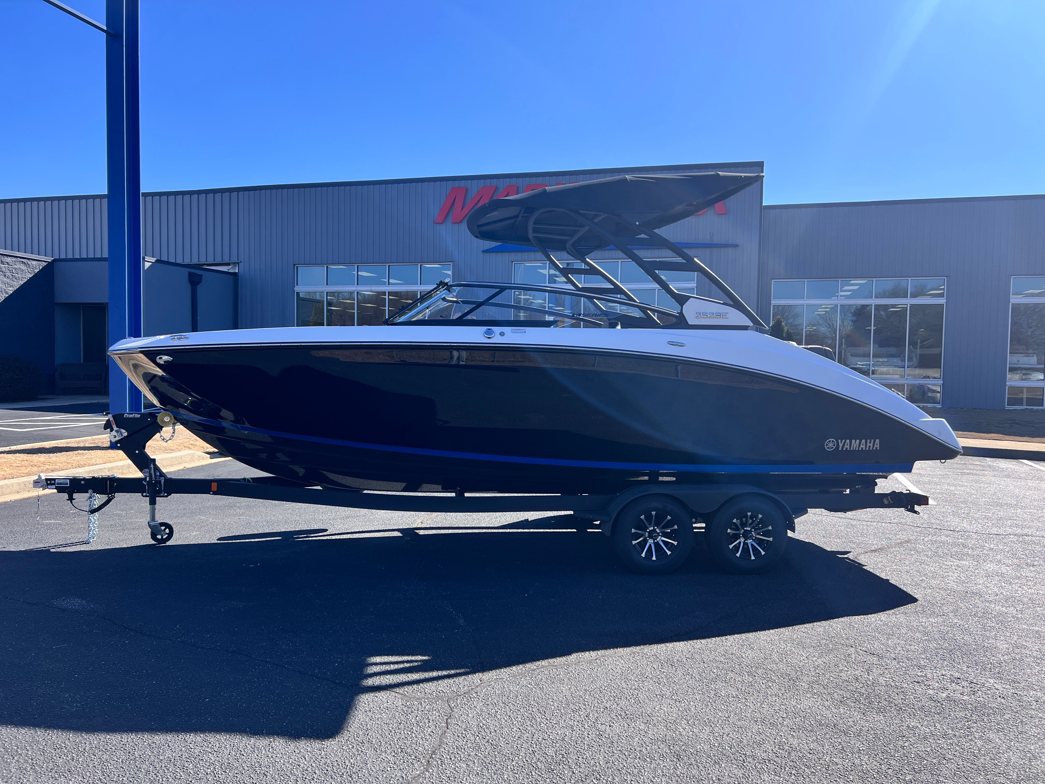 2026 Yamaha Boats 252SE