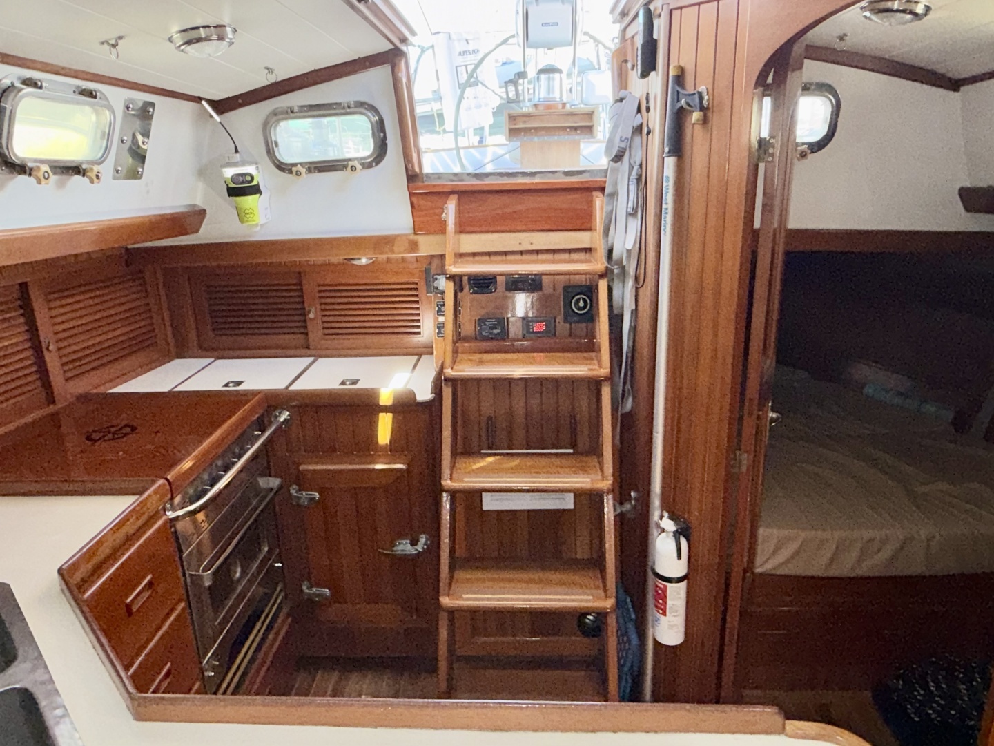 1985 Tayana Vancouver 42 - Image 16