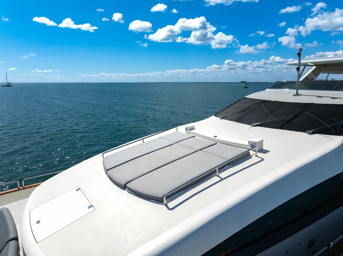 2005 Azimut 105 - Image 34