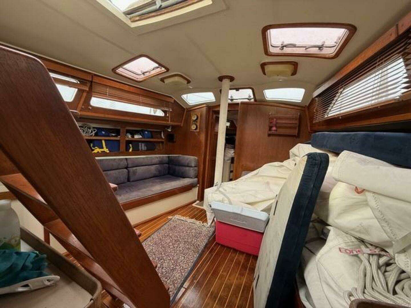 1987 Irwin 38 - Image 31
