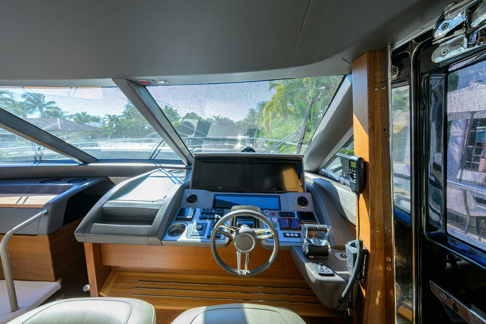 2021 Princess F70 - Image 35