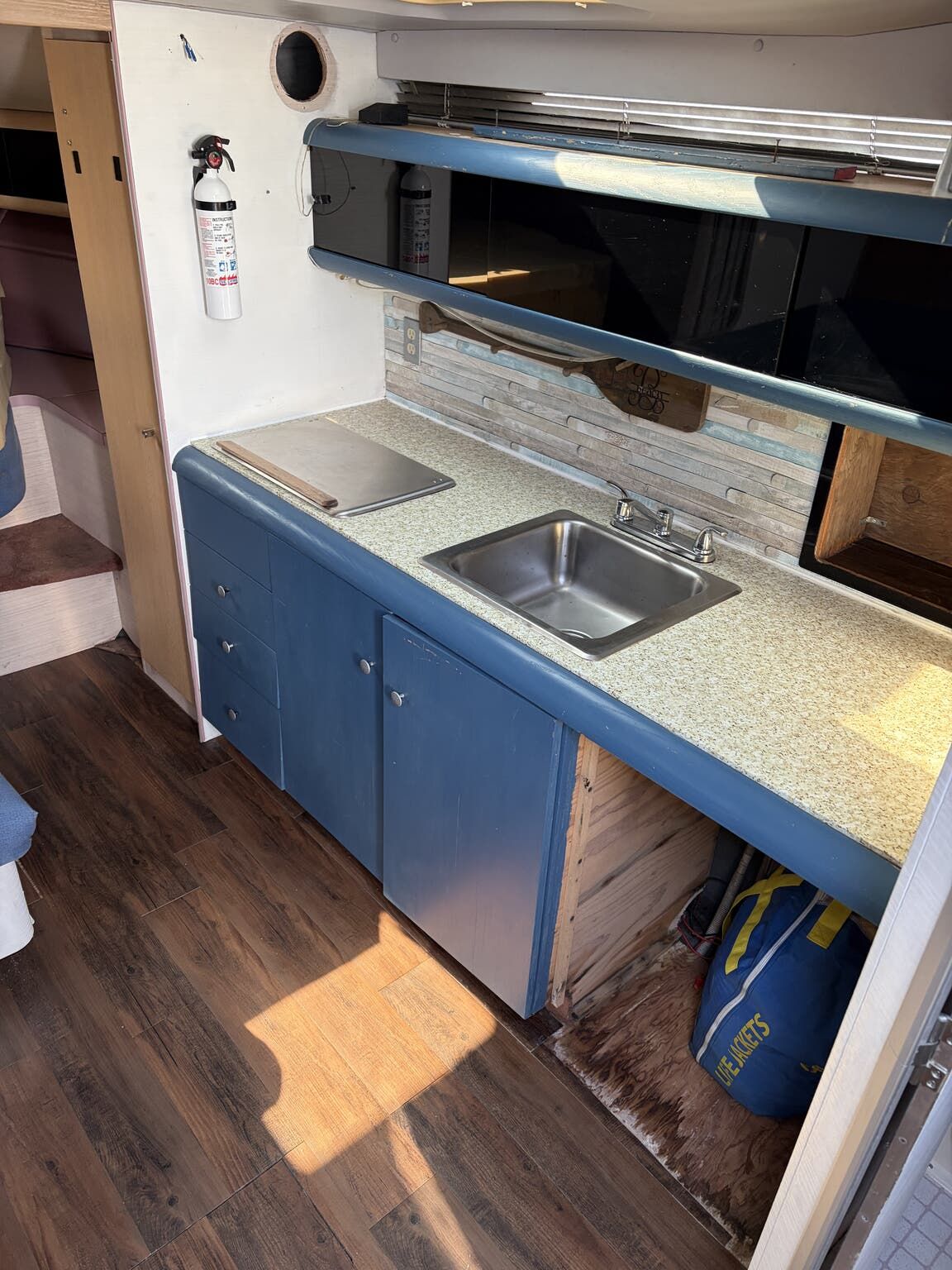 1988 Silverton 34 Express - 12