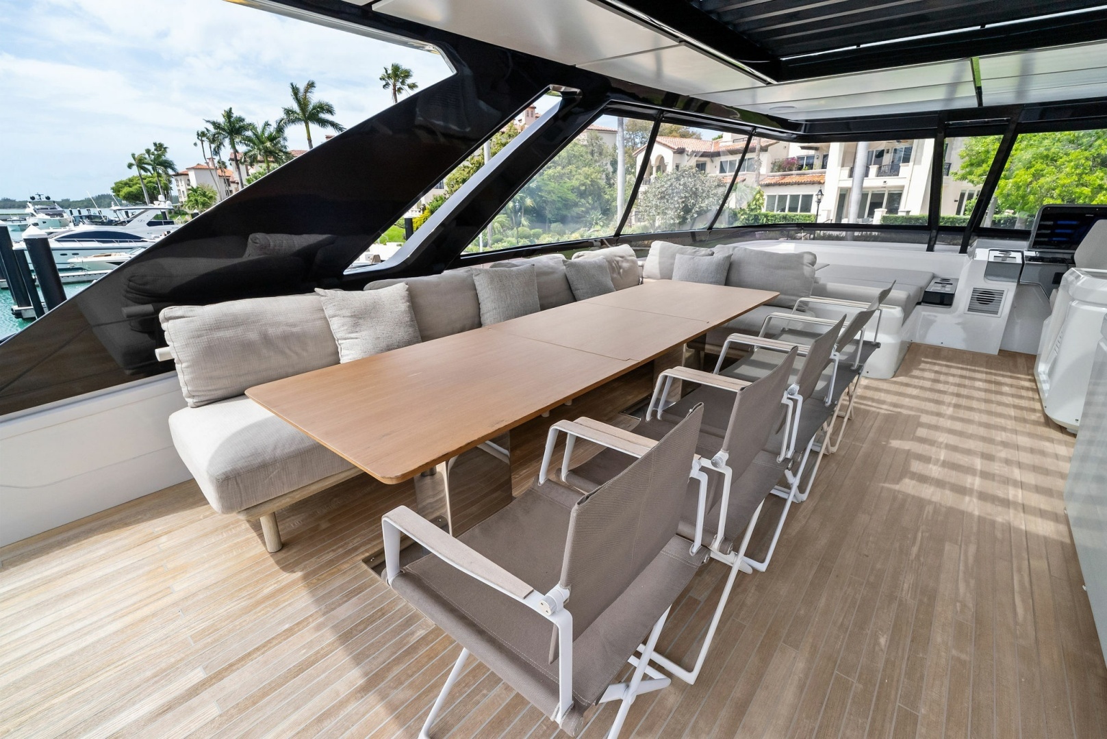 2023 Ferretti Yachts 860 - Image 25