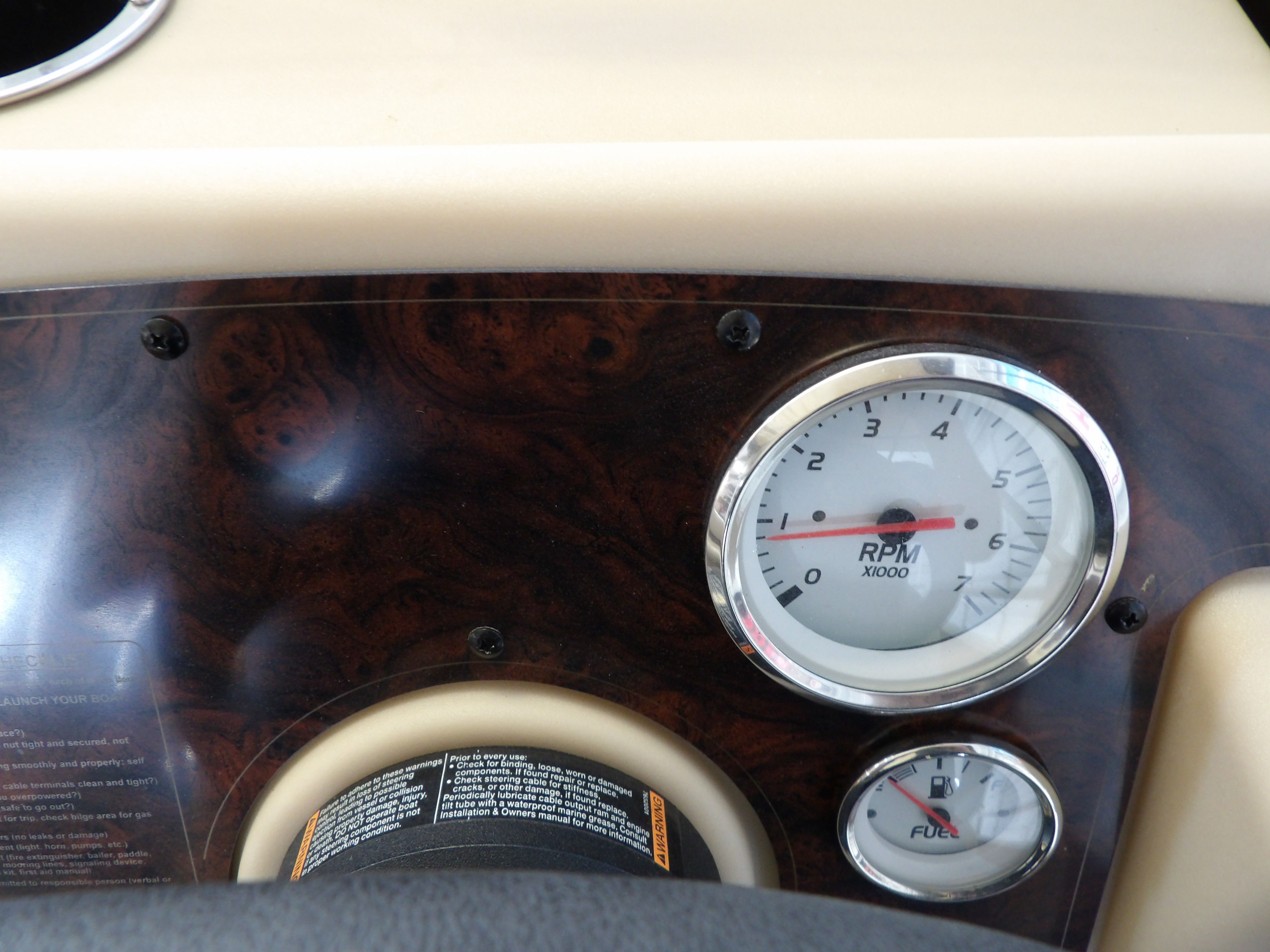 2019 Sun Tracker 18 Bass Buggy - 12