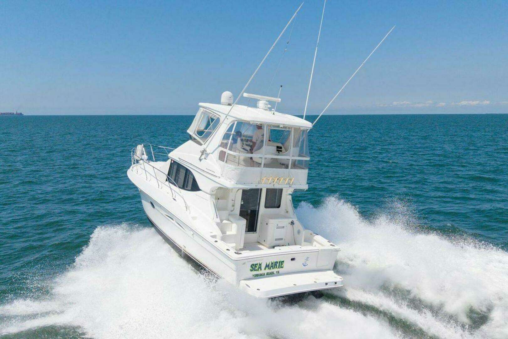 2007 Silverton 38 Convertible - Image 2