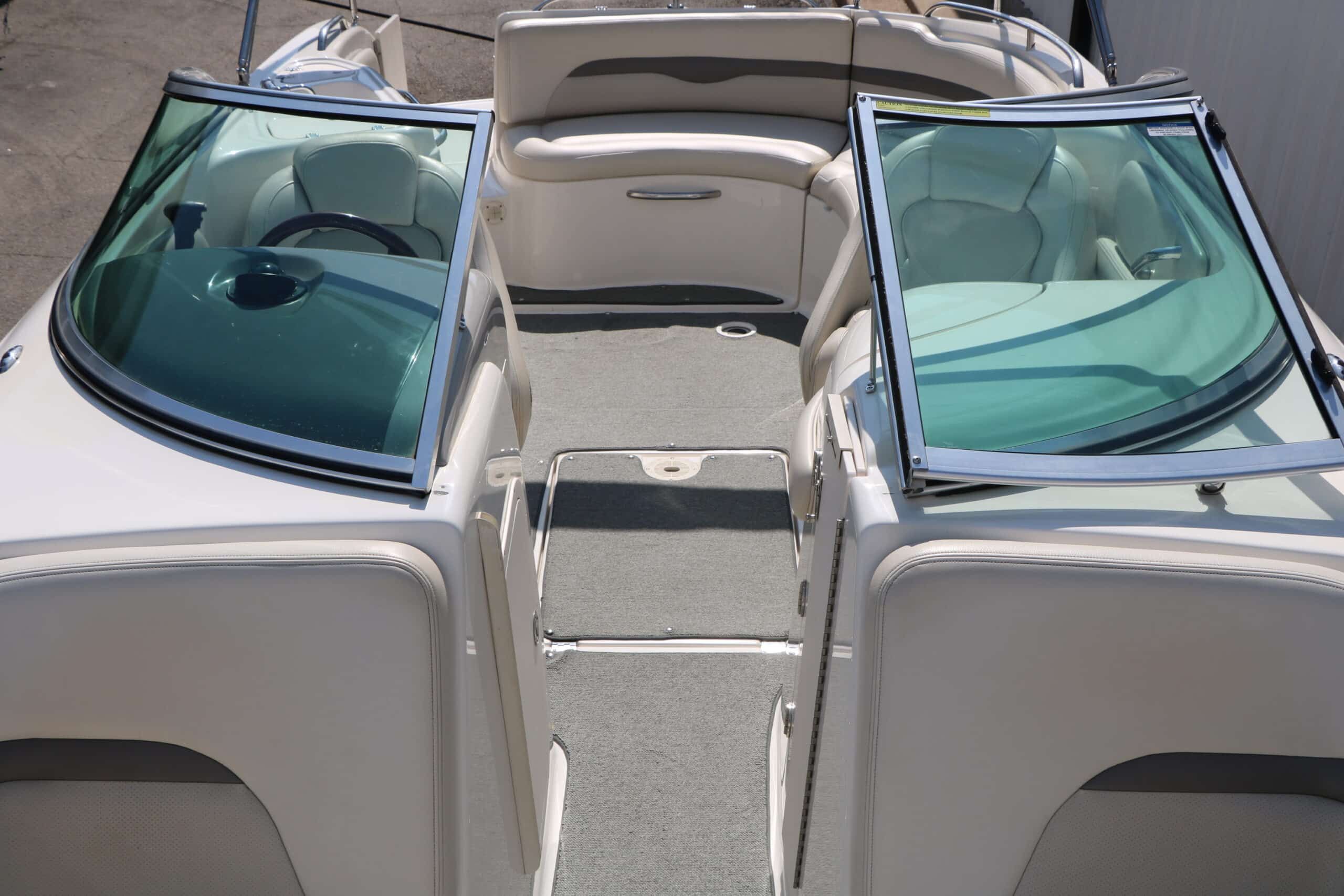 2005 Chaparral Sunesta 254 - 26