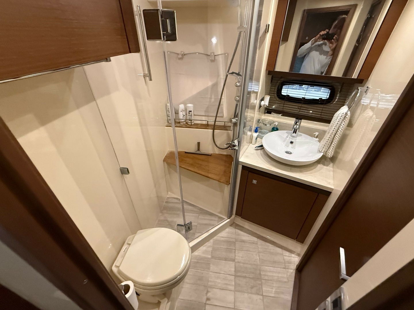 2016 Sea Ray 510 SUNDANCER - Image 30