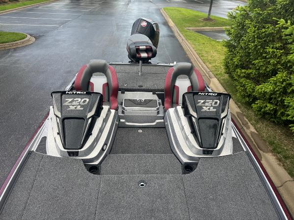 2025 Nitro Z20 XL Pro boat with dual seats and sleek design in a parking lot.