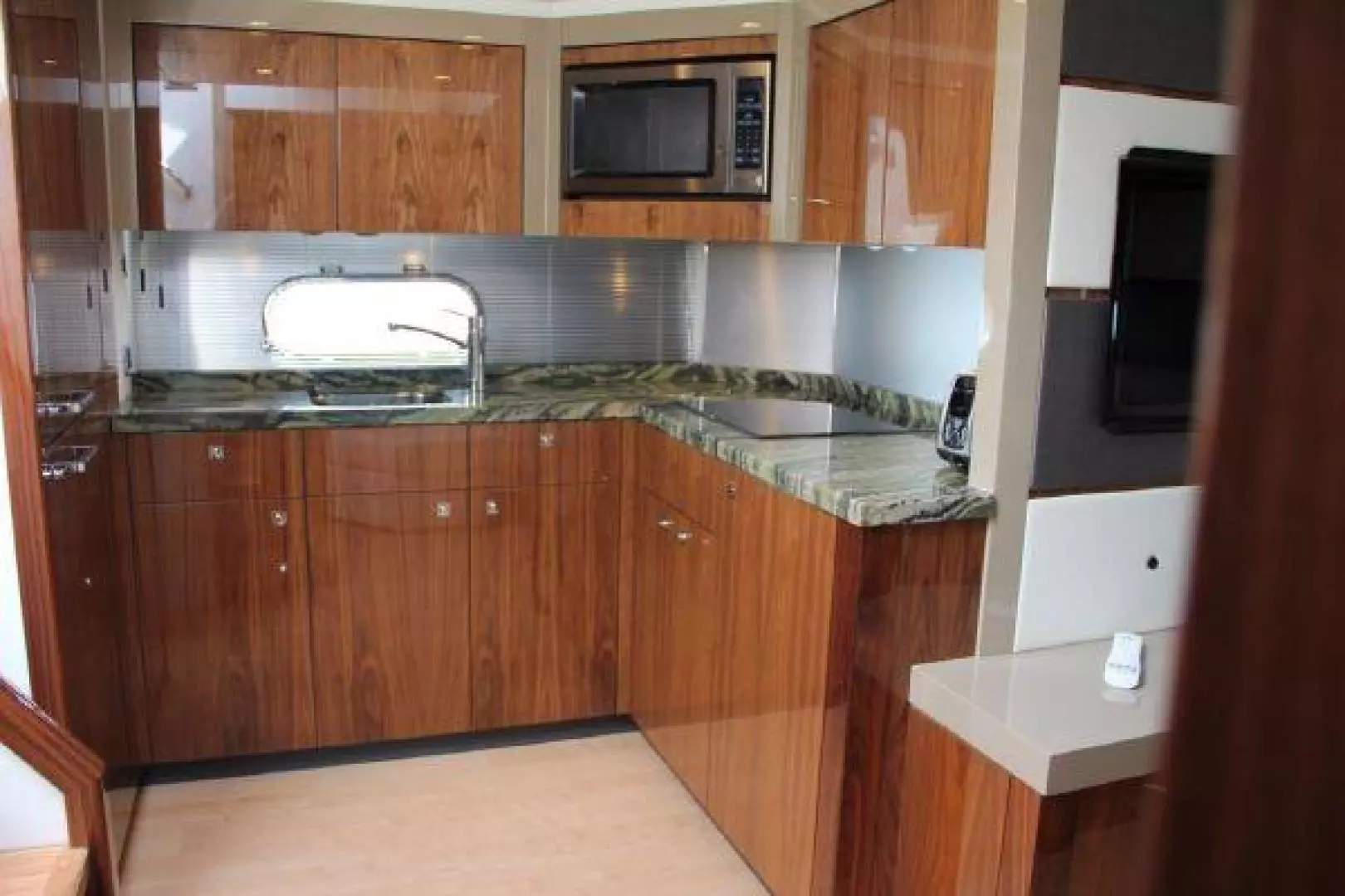 2012 Sunseeker Predator - Image 10