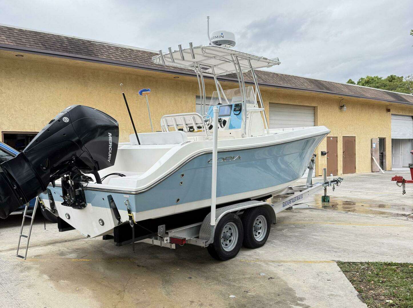 2020 Cobia 237 Center Console - Image 3