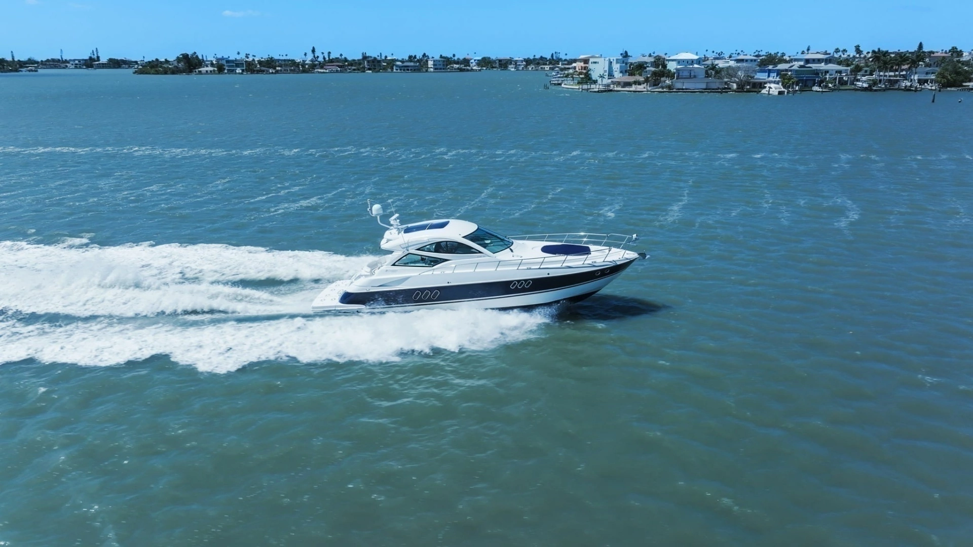 2012 Cruisers Yachts 540 Coupe - Image 58