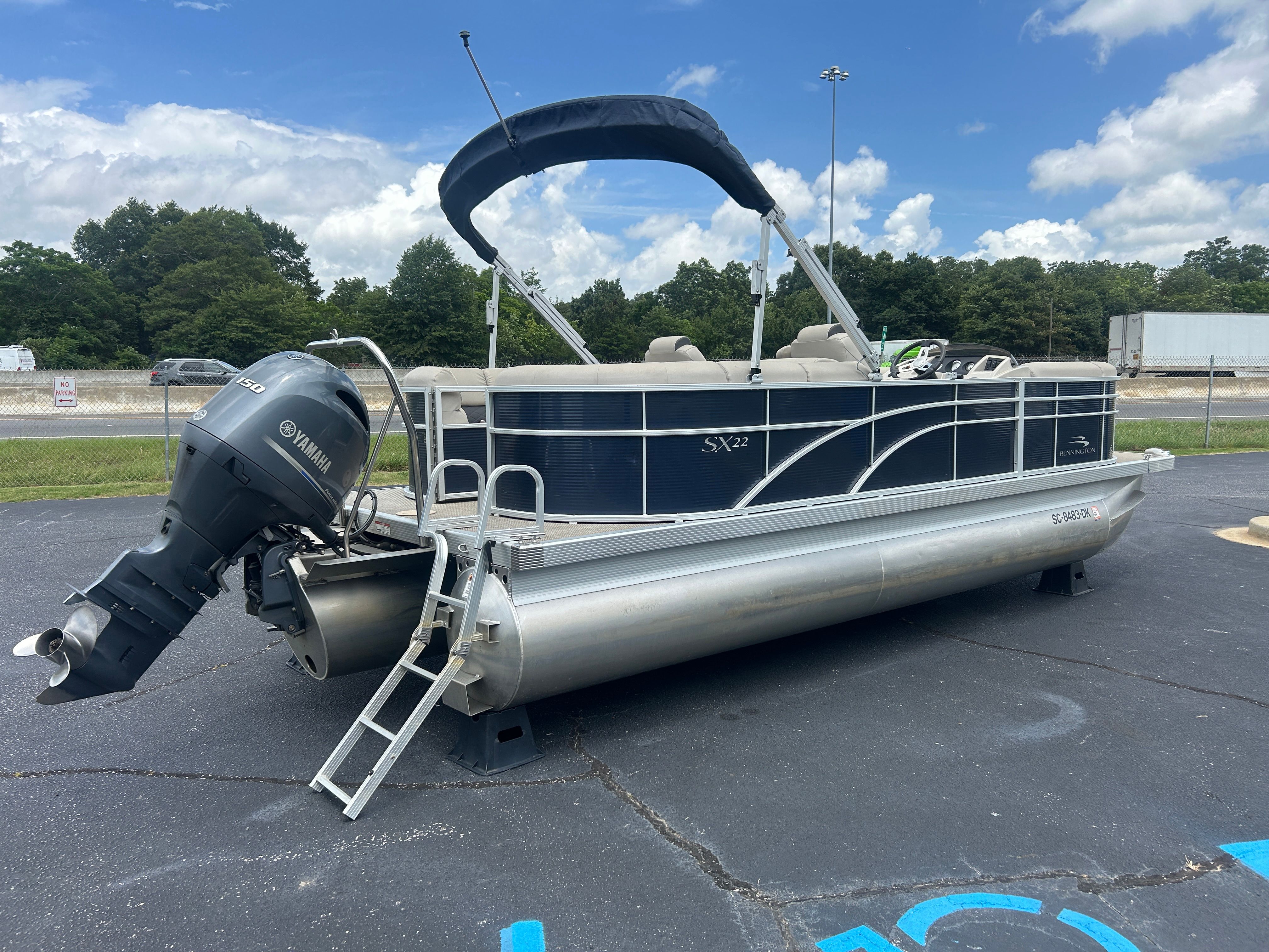2019 Bennington SX22 Stern Radius - 4