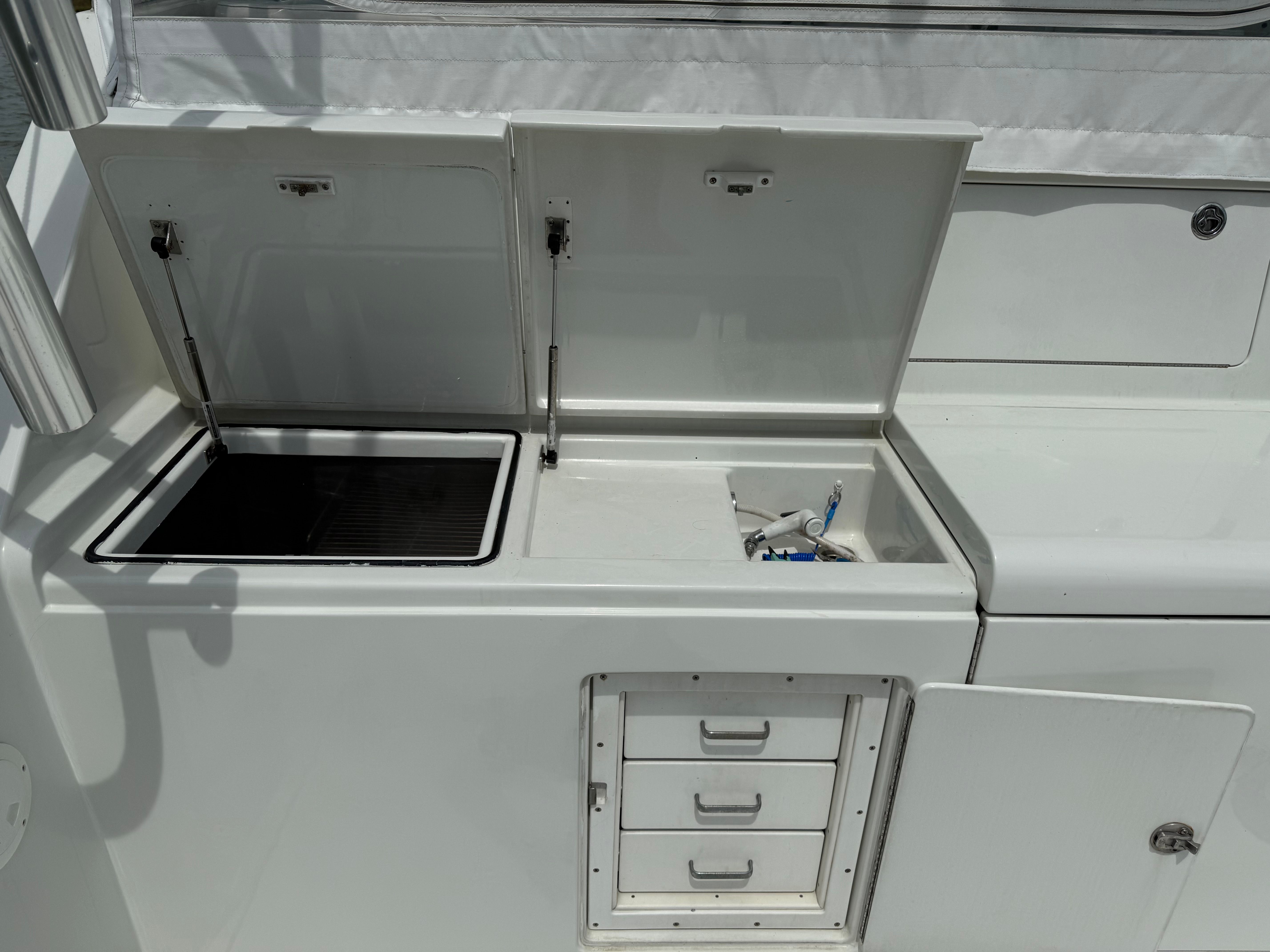 2007 Cabo 45 Express - 20